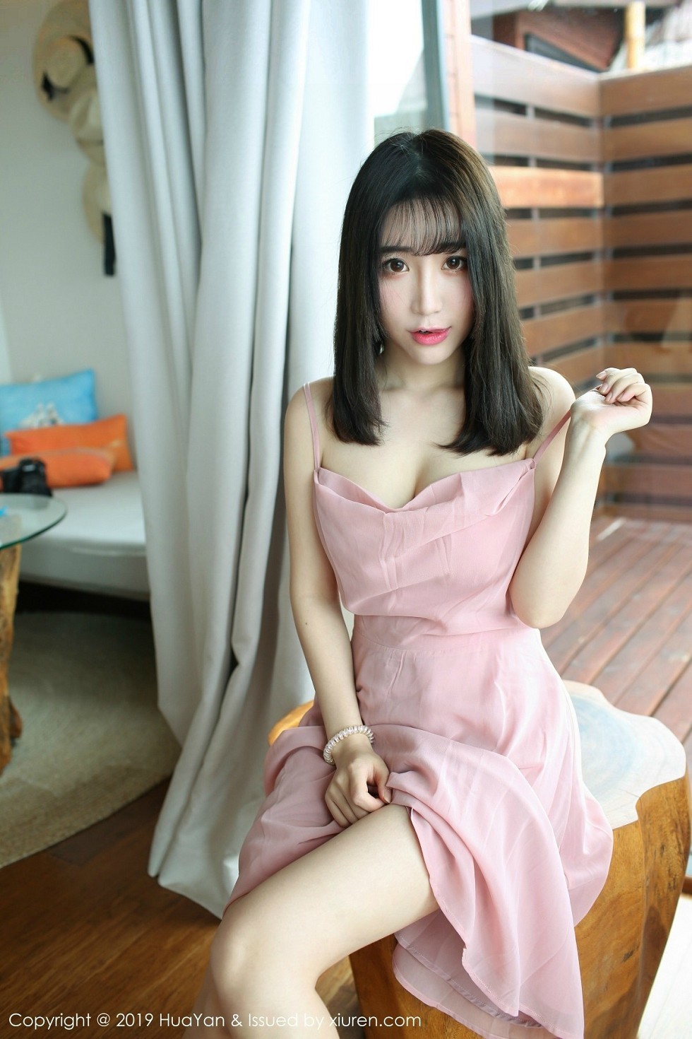 Jpxgyw.com_[HuaYan花の颜]Vol.062_嫩模绯月樱-Cherry粉色吊带连身裙露丁字裤翘臀诱惑写真51P