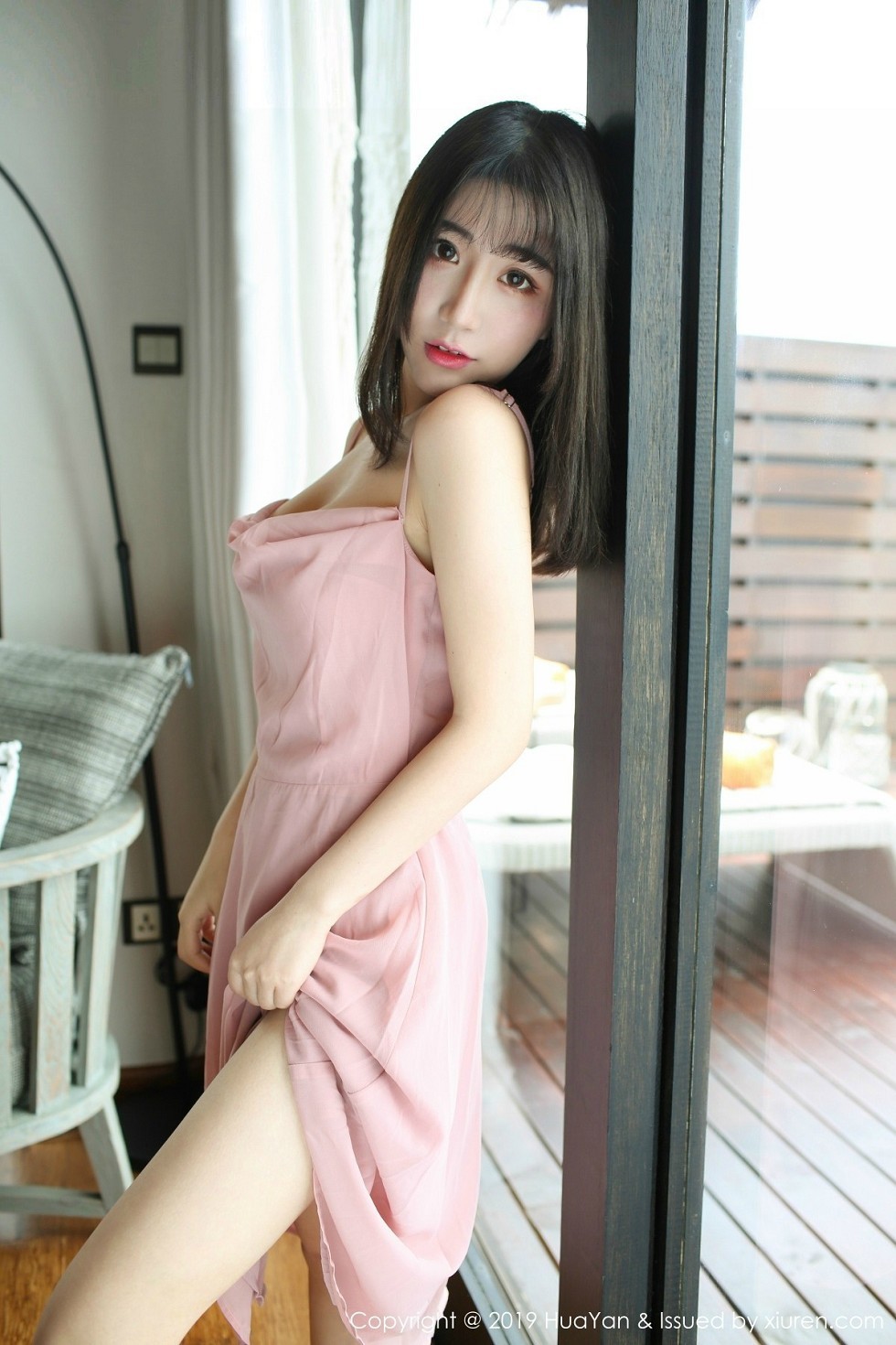 Jpxgyw.com_[HuaYan花の颜]Vol.062_嫩模绯月樱-Cherry粉色吊带连身裙露丁字裤翘臀诱惑写真51P