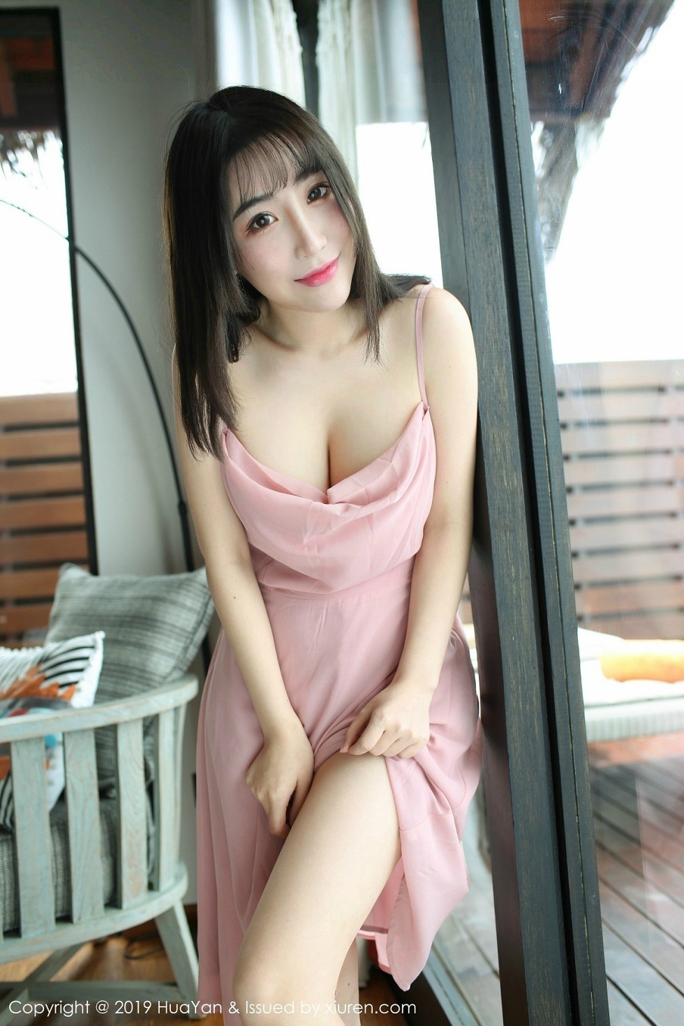Jpxgyw.com_[HuaYan花の颜]Vol.062_嫩模绯月樱-Cherry粉色吊带连身裙露丁字裤翘臀诱惑写真51P