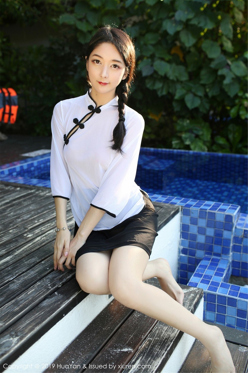 Jpxgyw.com_[HuaYan花の颜]Vol.065_嫩模Angela喜欢猫私房古典透视旗袍+运动服完美诱惑写真41P