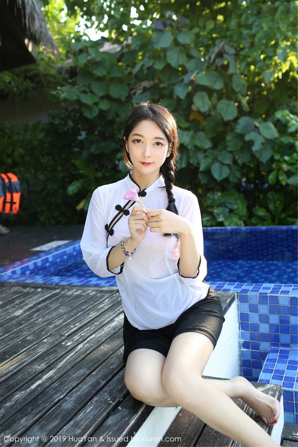 Jpxgyw.com_[HuaYan花の颜]Vol.065_嫩模Angela喜欢猫私房古典透视旗袍+运动服完美诱惑写真41P