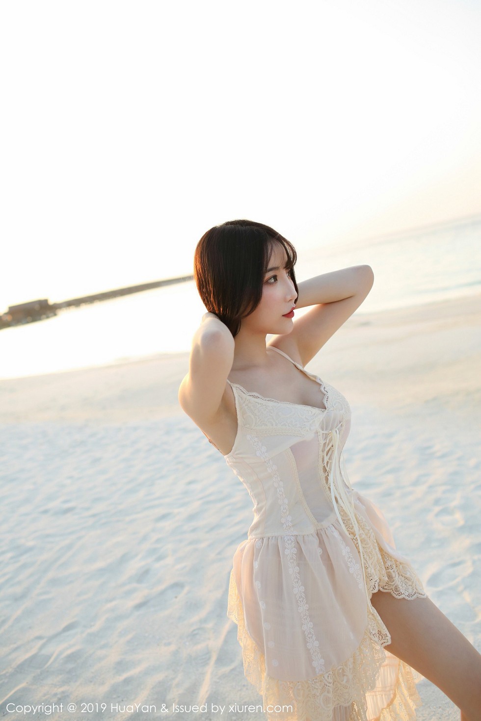 Jpxgyw.com_[HuaYan花の颜]Vol.068_女神绯月樱-Cherry马代旅拍私房白色内衣露童颜巨乳诱惑写真51P