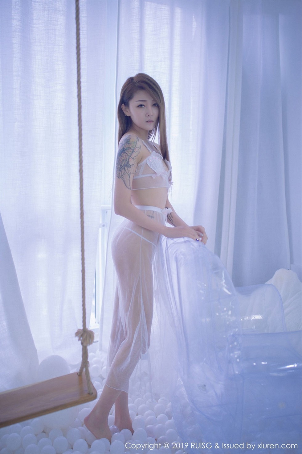 Jpxgyw.com_[RUISG瑞丝馆]VOL.071_嫩模慕西Mona私房白色真空薄纱秀惹火身材撩人诱惑写真44P
