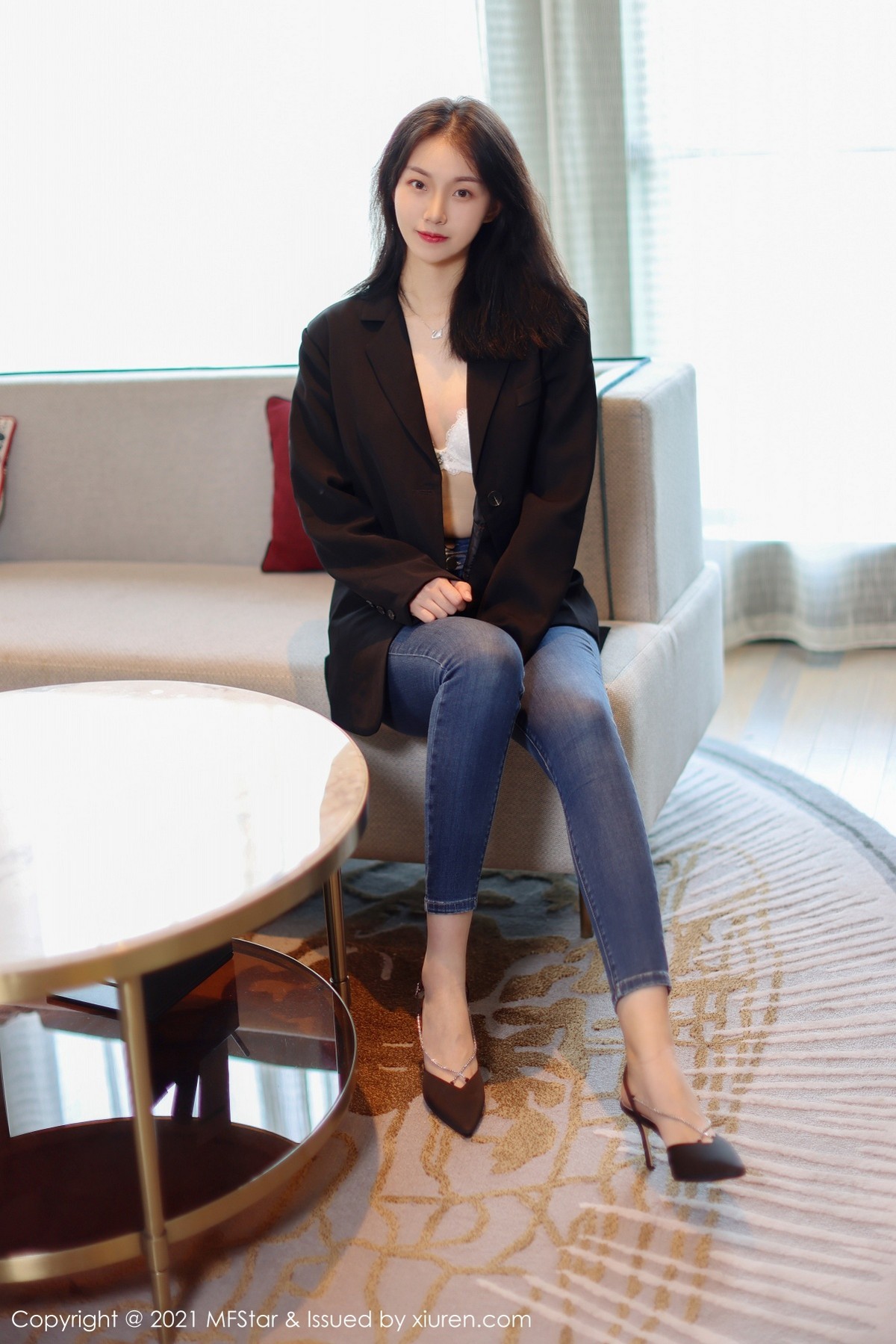 Jpxgyw.com_[MFStar模范学院]Vol.530_新人模特一颗甜蛋黄a私房半脱牛仔裤露蕾丝内衣完美诱惑写真50P