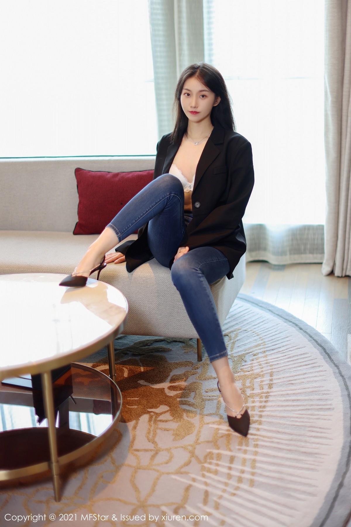 Jpxgyw.com_[MFStar模范学院]Vol.530_新人模特一颗甜蛋黄a私房半脱牛仔裤露蕾丝内衣完美诱惑写真50P