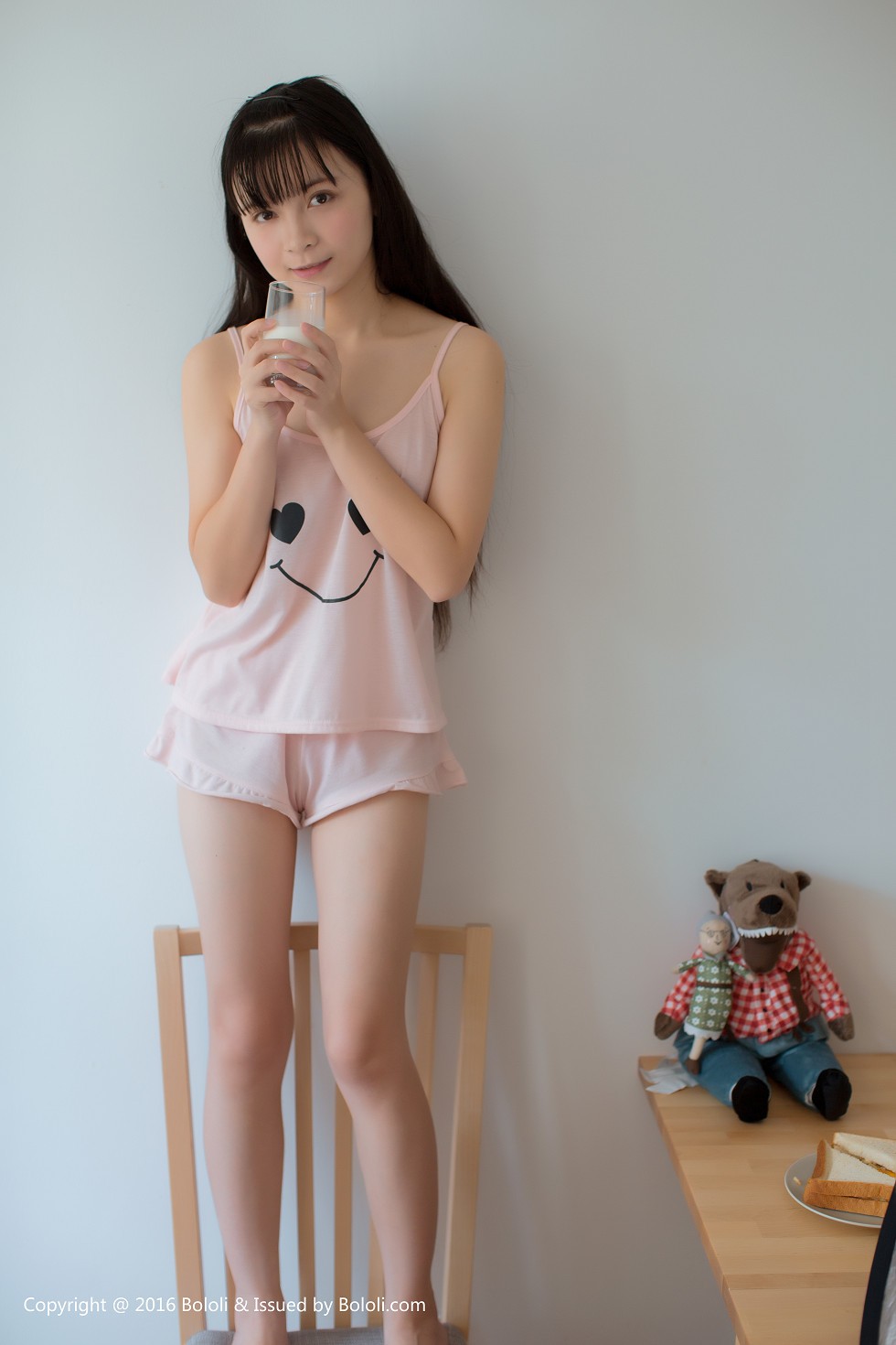 Jpxgyw.com_[Tukmo兔几盟]Vol.110_美少女鱼丸居家私房粉色卡通睡衣小女友视角迷人写真30P