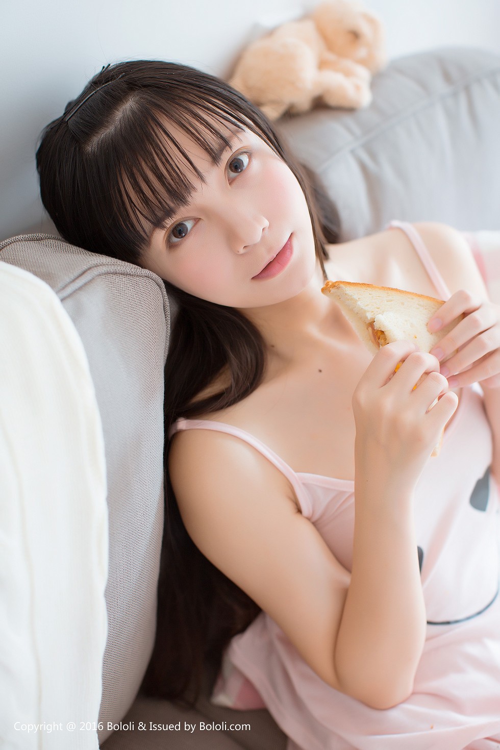 Jpxgyw.com_[Tukmo兔几盟]Vol.110_美少女鱼丸居家私房粉色卡通睡衣小女友视角迷人写真30P