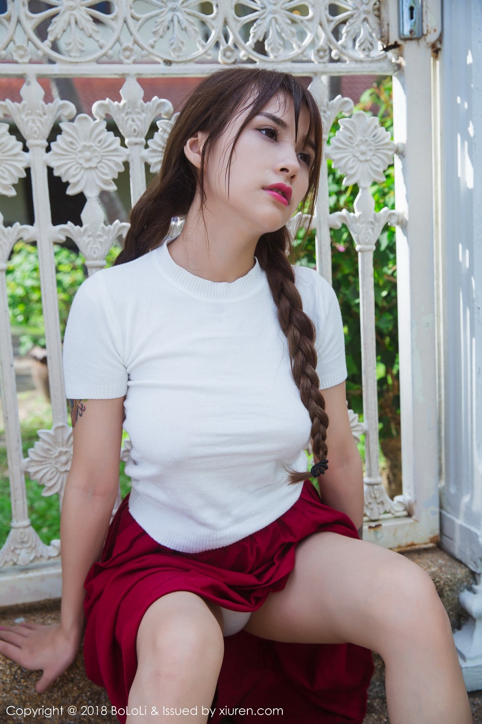 Jpxgyw.com_[BoLoli波萝社]Vol.121_女神夏美酱小草莓内衣秀完美身材泳池边湿身诱惑写真41P