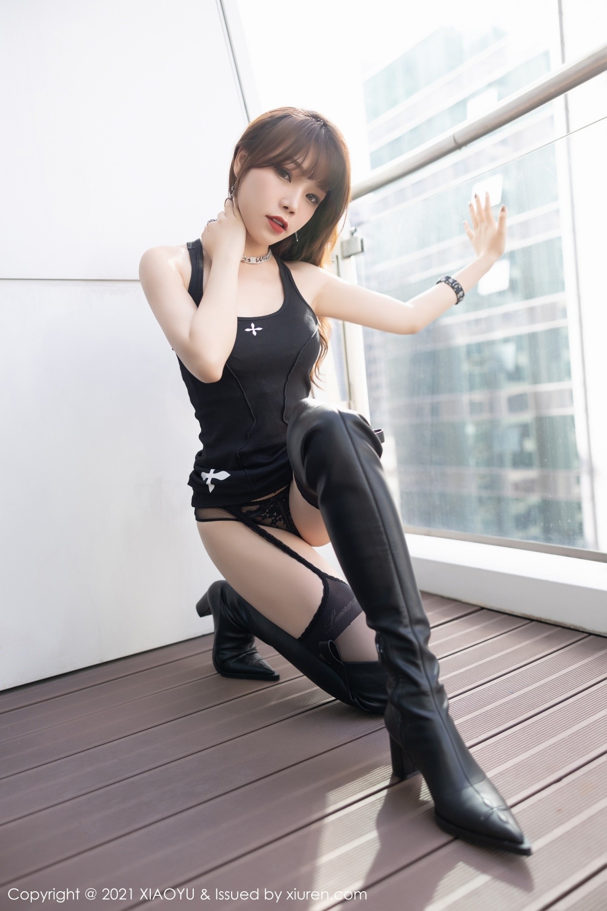 Jpxgyw.com_[XiaoYu画语界]Vol.659_女神芝芝Booty脱黑色典雅吊裙露性感内衣黑丝吊袜撩人诱惑写真93P