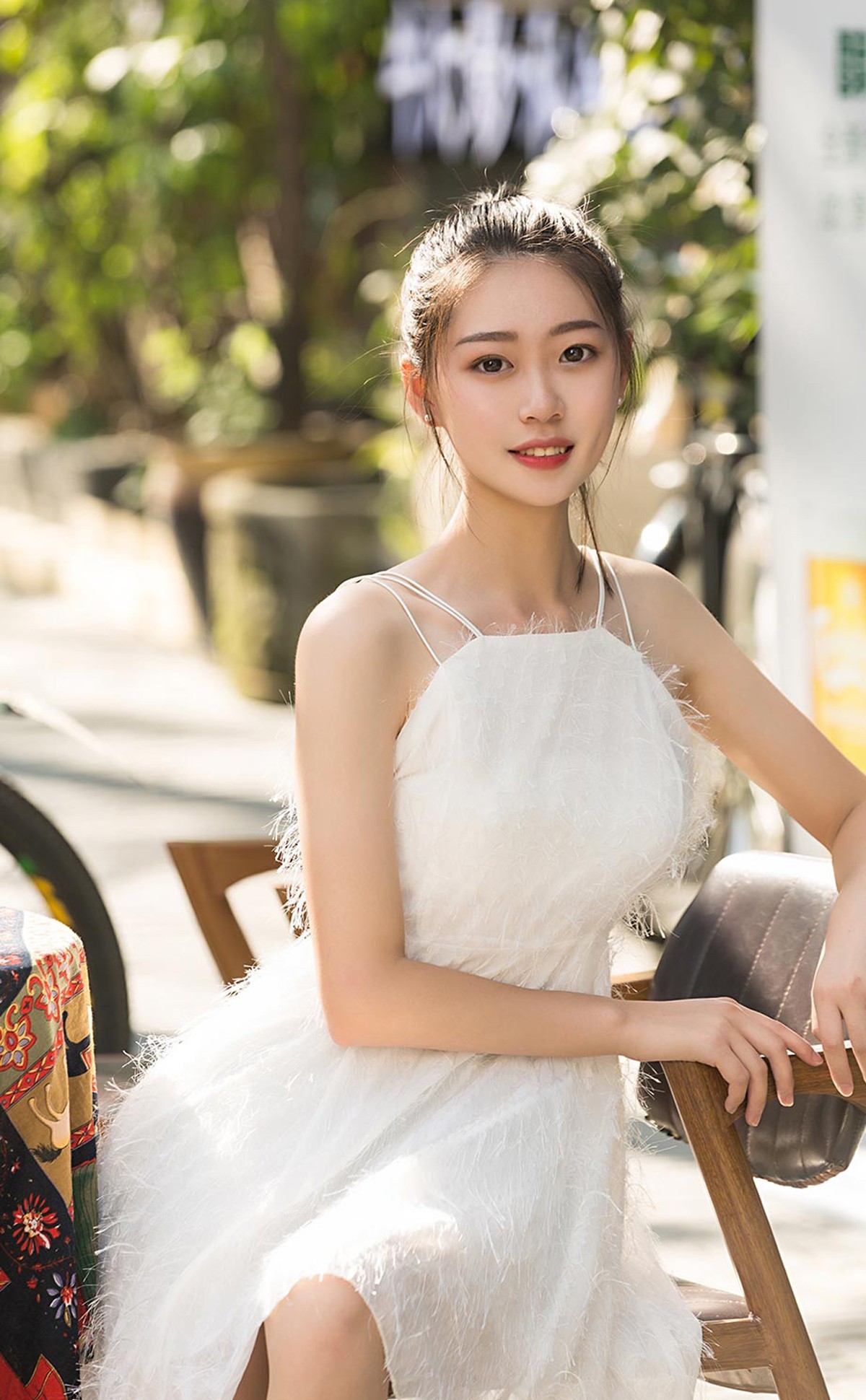 Jpxgyw.com_[Ugirls爱尤物]No.2218_模特小雪儿甜妹日志主题私房性感粉色内衣+日常清纯生活写真35P