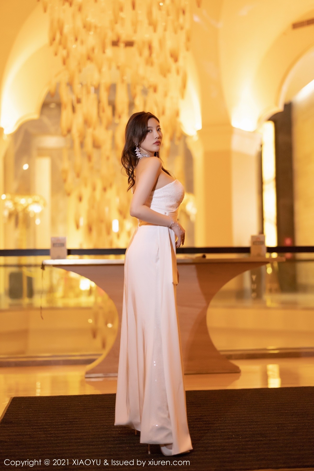 Jpxgyw.com_[XiaoYu画语界]Vol.663_女神杨晨晨sugar广西心愿旅拍私房白色蕾丝情趣内衣诱惑写真110P