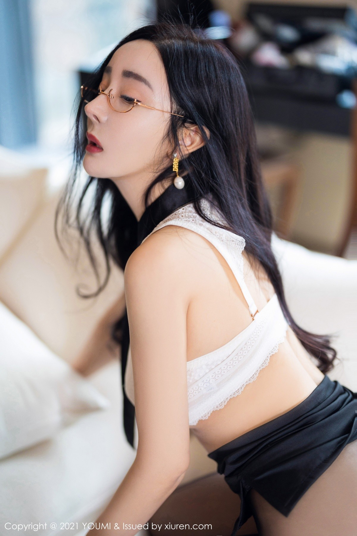 Jpxgyw.com_[YouMi尤蜜荟]Vol.723_模特允爾成都旅拍私房脱职业装露性感内衣秀丰乳肥臀诱惑写真88P