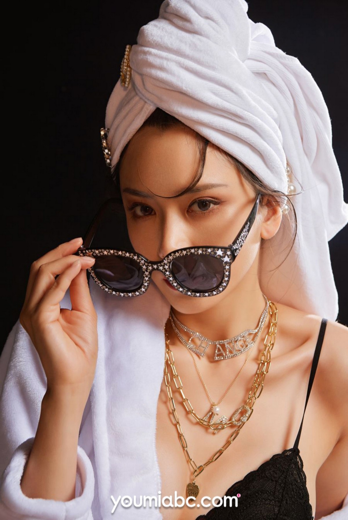 Jpxgyw.com_[YouMi尤蜜]Vol.750_模特林夕情趣调教主题脱性感浴袍露黑色蕾丝内衣诱惑写真32P