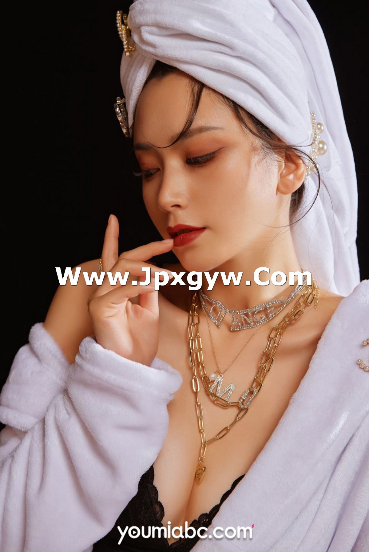 Jpxgyw.com_[YouMi尤蜜]Vol.750_模特林夕情趣调教主题脱性感浴袍露黑色蕾丝内衣诱惑写真32P