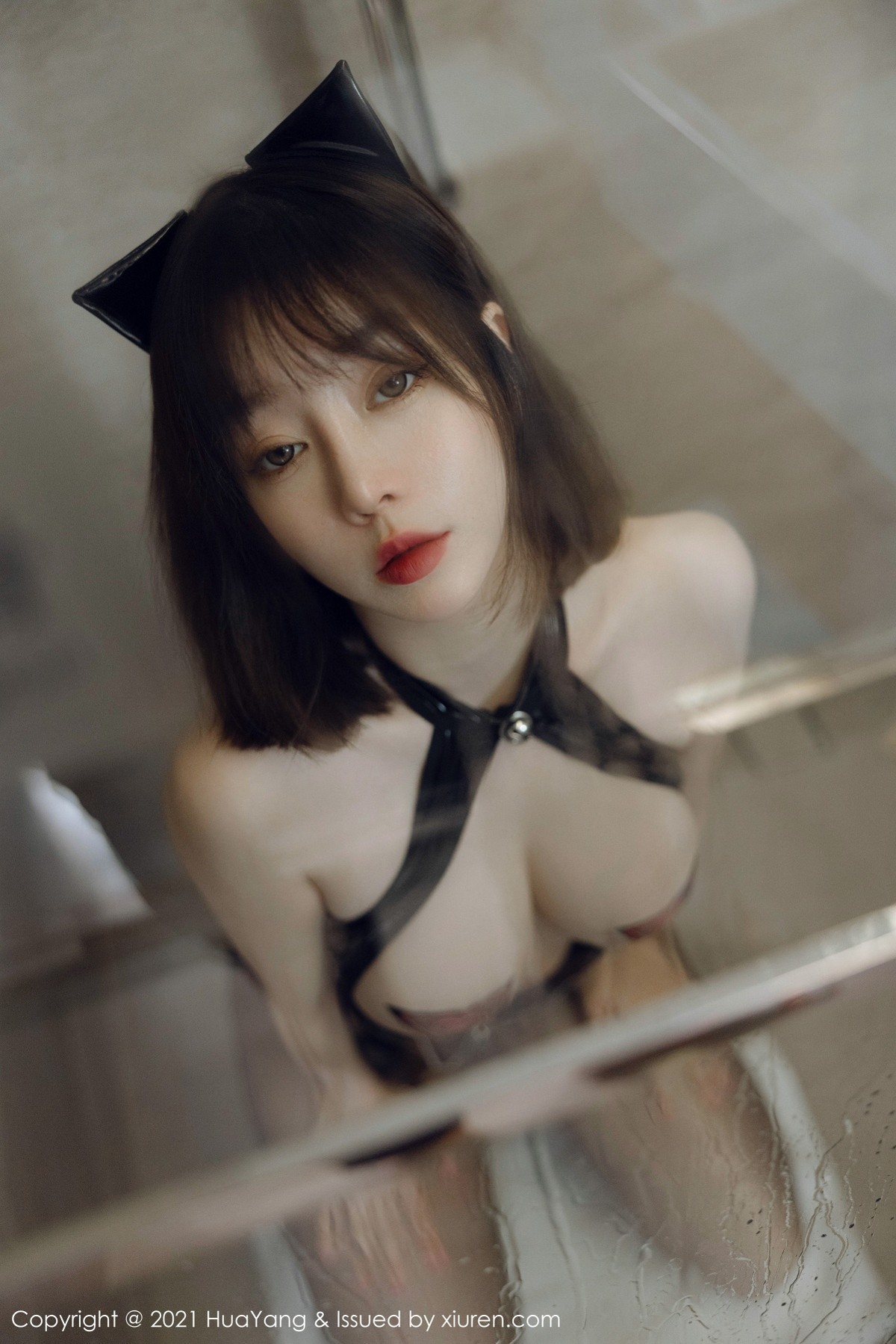 Jpxgyw.com_[HuaYang花漾]Vol.473_女神王雨纯成都旅拍黑色情趣连体衣配开档黑丝露豪乳诱惑写真65P