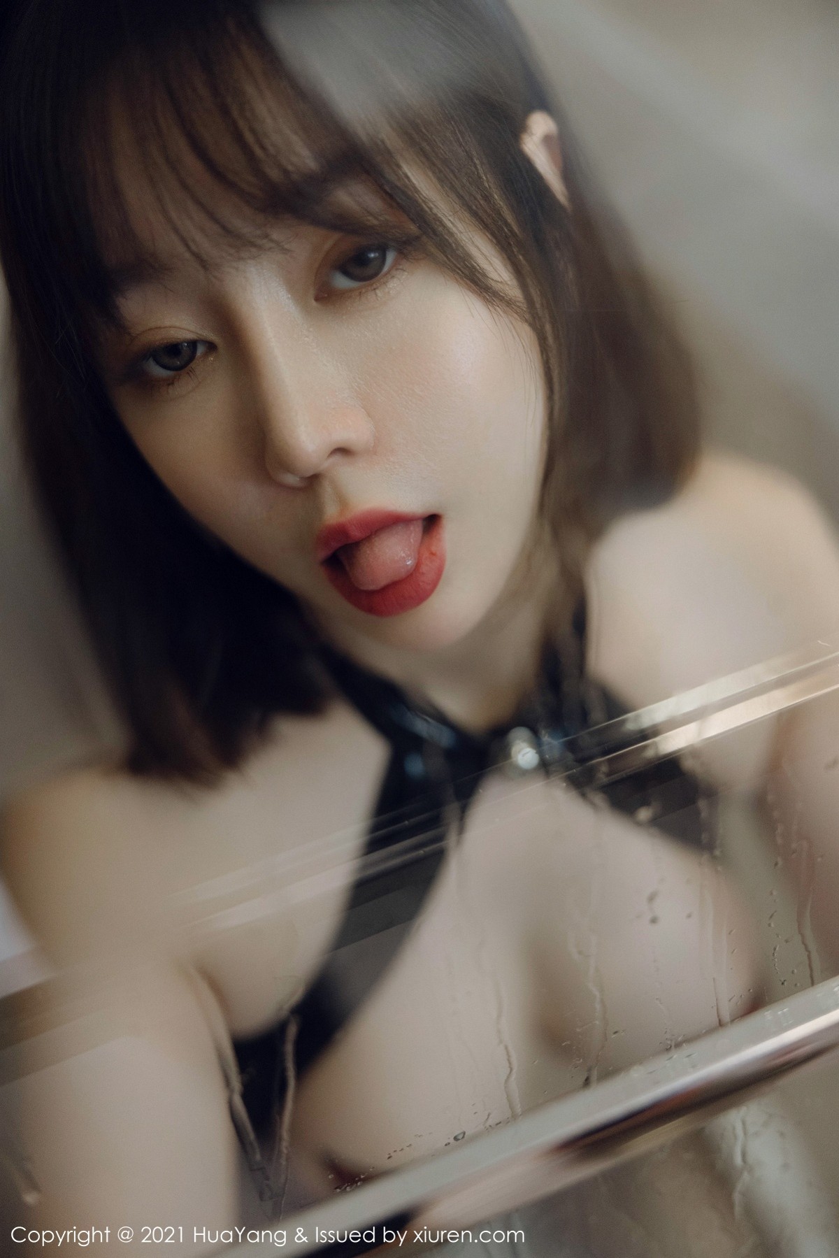 Jpxgyw.com_[HuaYang花漾]Vol.473_女神王雨纯成都旅拍黑色情趣连体衣配开档黑丝露豪乳诱惑写真65P
