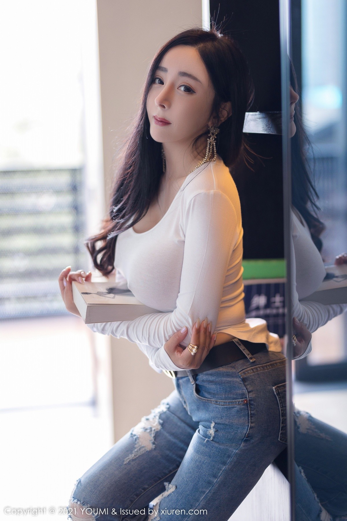 Jpxgyw.com_[YouMi尤蜜荟]Vol.726_模特允爾私房白纱衣配牛仔裤半脱露豪乳真空激凸惹火诱惑写真68P