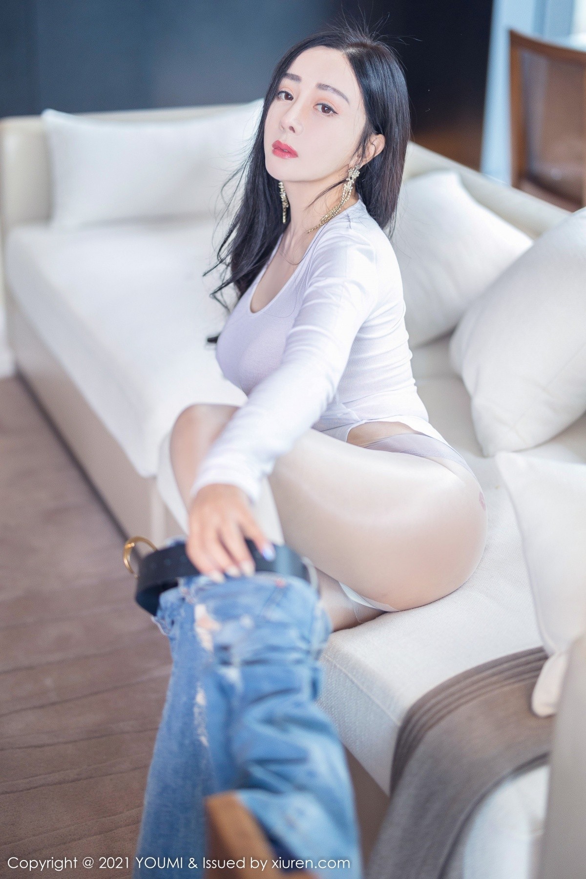Jpxgyw.com_[YouMi尤蜜荟]Vol.726_模特允爾私房白纱衣配牛仔裤半脱露豪乳真空激凸惹火诱惑写真68P