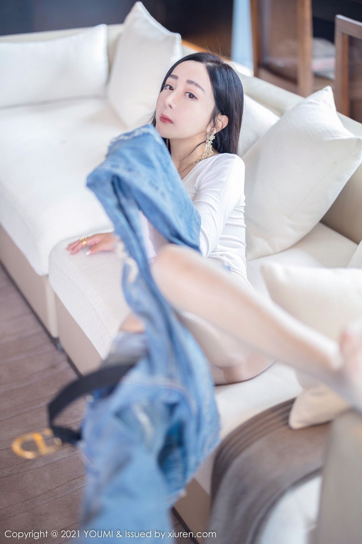Jpxgyw.com_[YouMi尤蜜荟]Vol.726_模特允爾私房白纱衣配牛仔裤半脱露豪乳真空激凸惹火诱惑写真68P