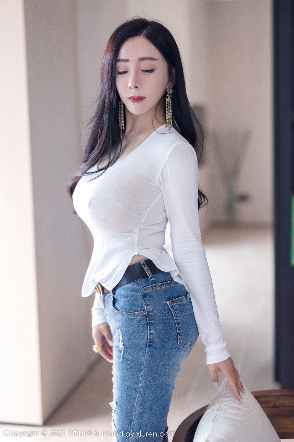Jpxgyw.com_[YouMi尤蜜荟]Vol.726_模特允爾私房白纱衣配牛仔裤半脱露豪乳真空激凸惹火诱惑写真68P