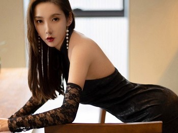 Vol.727_车模艾静香成都自拍私人黑色露背服饰配黑色丝袜裤袜撩人骚扰写真44P