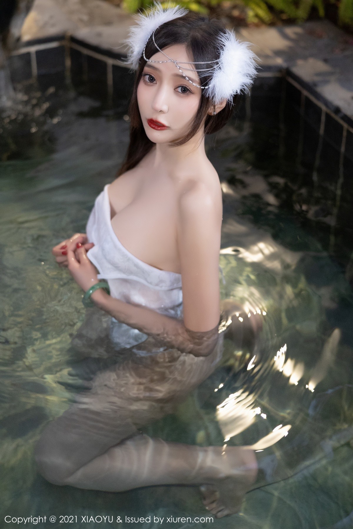 Jpxgyw.com_[XiaoYu画语界]Vol.672_女神王馨瑶yanni云南星愿旅拍白纱古装服饰秀火辣身材诱惑写真71P