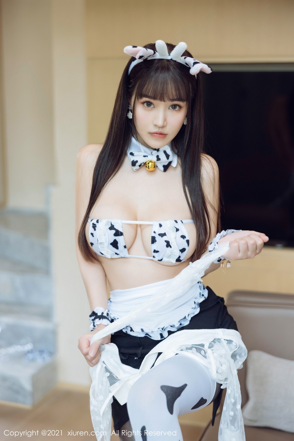 Jpxgyw.com_[HuaYang花漾]Vol.475_女神朱可儿Flower成都旅拍私房斑点狗内衣秀丰满身材诱惑写真51P