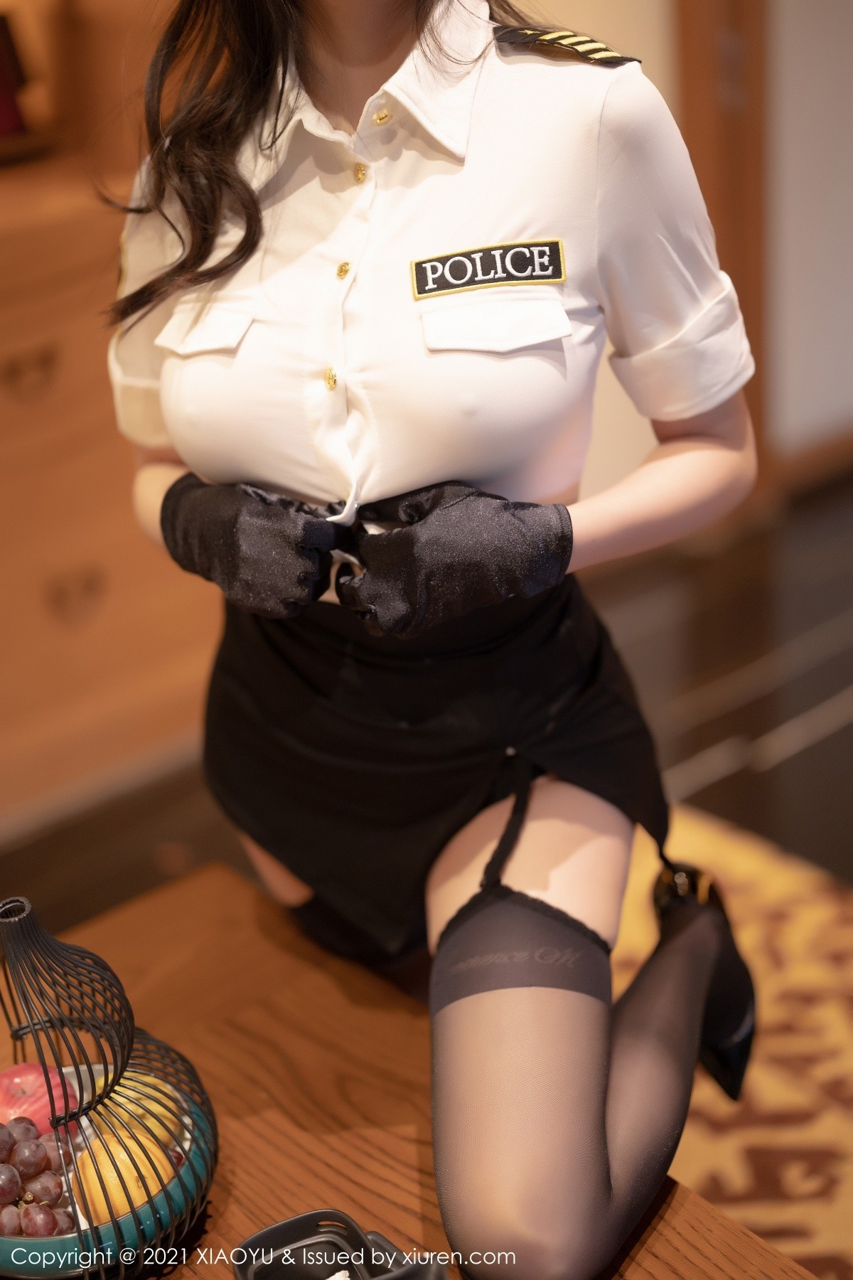 Jpxgyw.com_[XiaoYu画语界]Vol.673_女神杨晨晨sugar广西心愿旅拍女警制服半脱秀豪乳翘臀诱惑写真94P