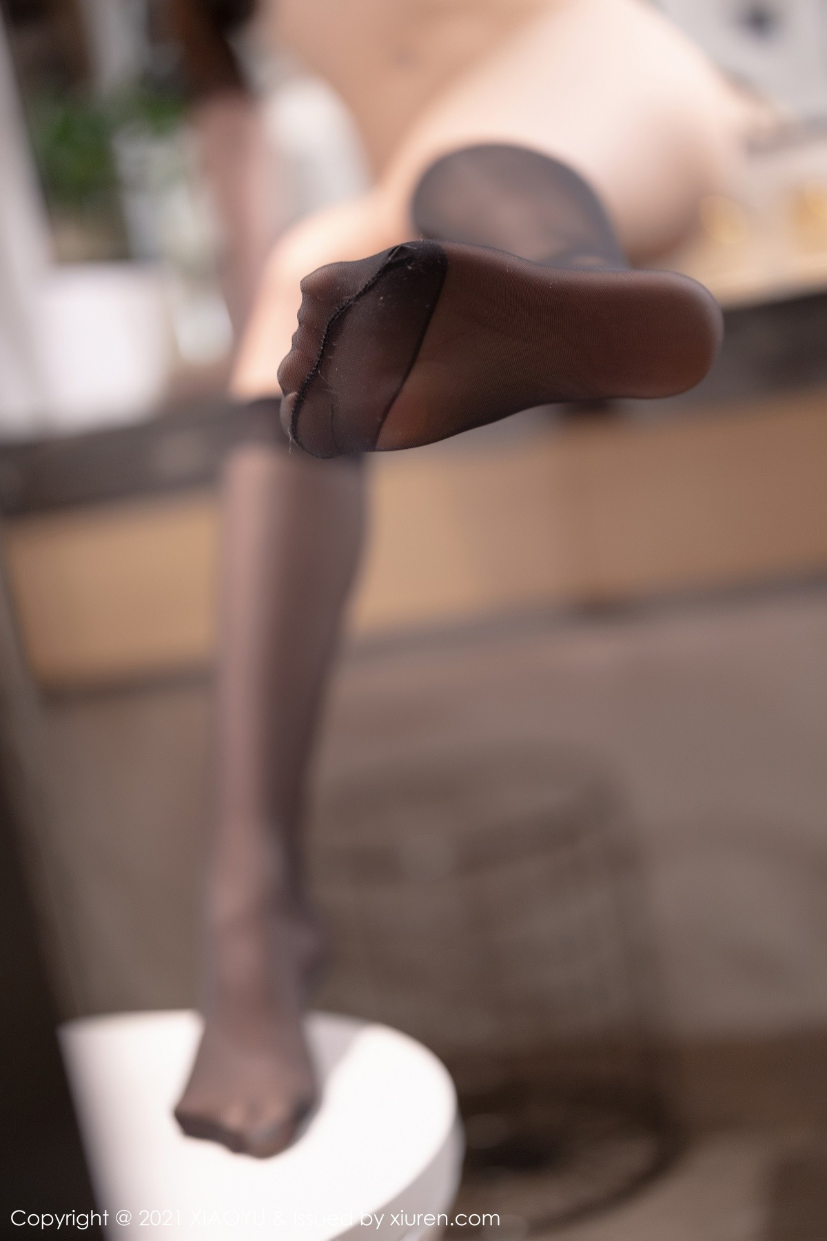 Jpxgyw.com_[XiaoYu画语界]Vol.674_女神芝芝Booty私房床上蕾丝内衣配无内黑丝秀翘臀撩人诱惑写真81P