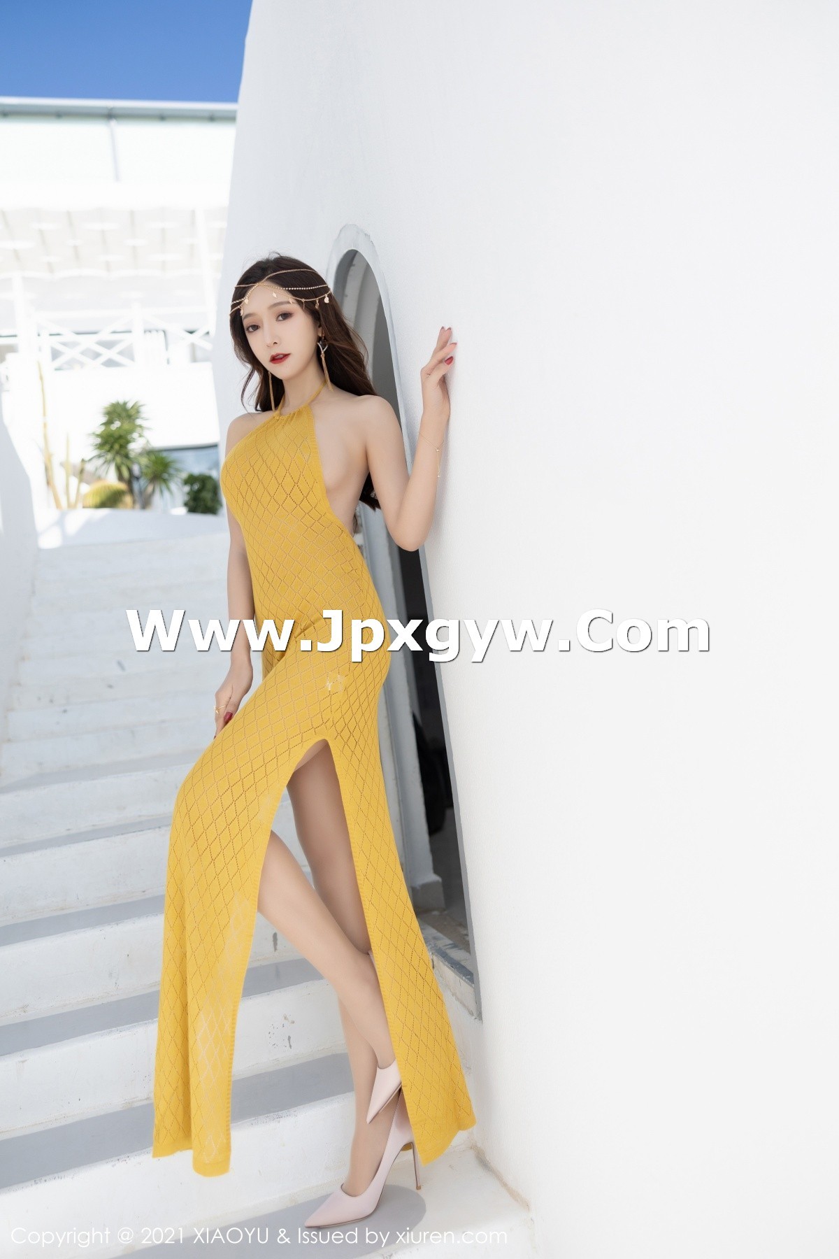Jpxgyw.com_[XiaoYu画语界]Vol.675_女神王馨瑶yanni云南心愿旅拍典雅黄色露背长裙撩人诱惑写真78P