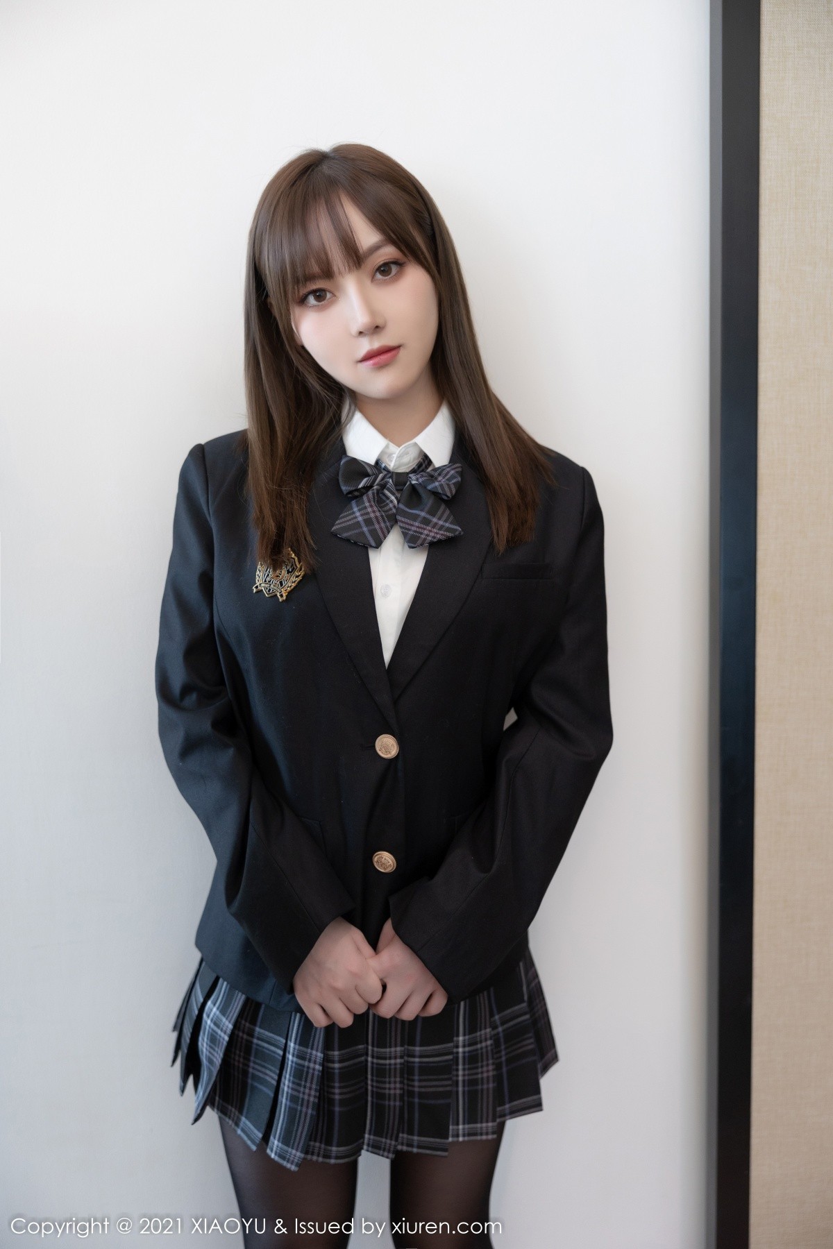 Jpxgyw.com_[XiaoYu画语界]Vol.677_模特豆瓣酱学生制服主题性感内衣配黑丝裤袜秀丰满身材诱惑写真84P