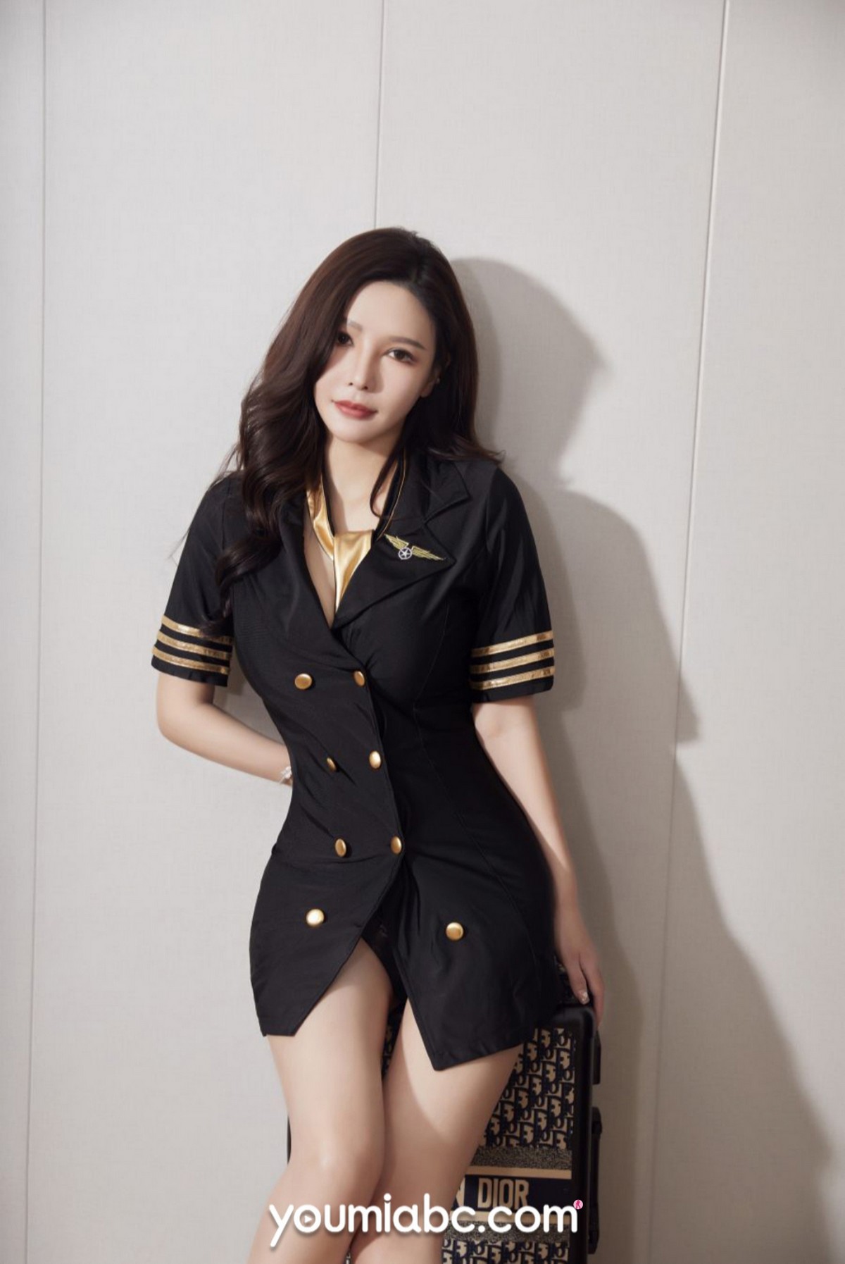 Jpxgyw.com_[YouMi尤蜜]Vol.757_模特李多多私房性感机长制服半脱露黑色内衣秀丰满身材诱惑写真43P
