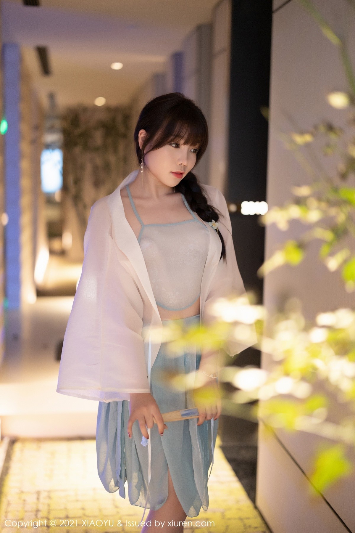 Jpxgyw.com_[XiaoYu画语界]Vol.679_女神芝芝Booty私房古韵着装配超薄肉丝半脱露火辣身材诱惑写真95P