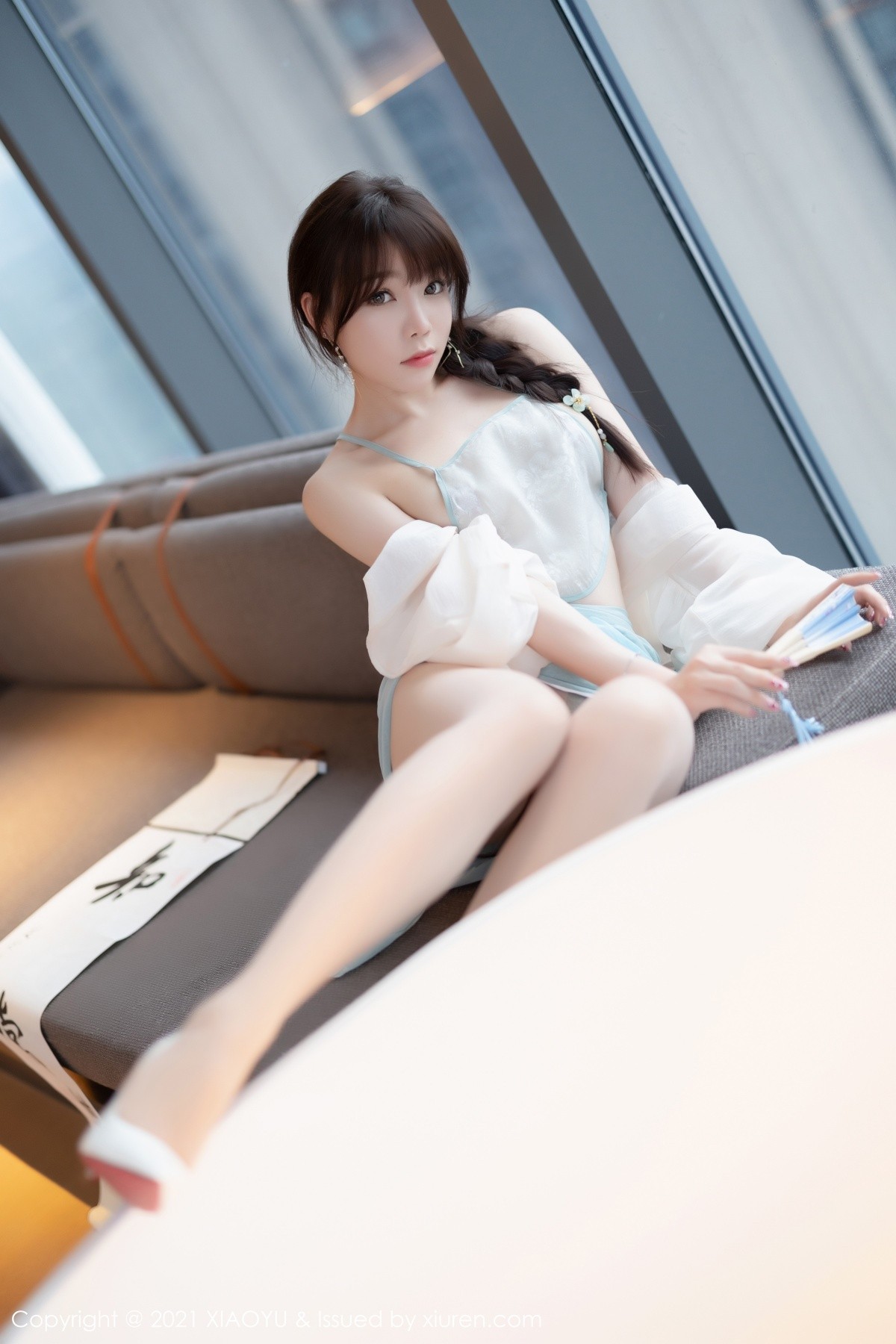 Jpxgyw.com_[XiaoYu画语界]Vol.679_女神芝芝Booty私房古韵着装配超薄肉丝半脱露火辣身材诱惑写真95P