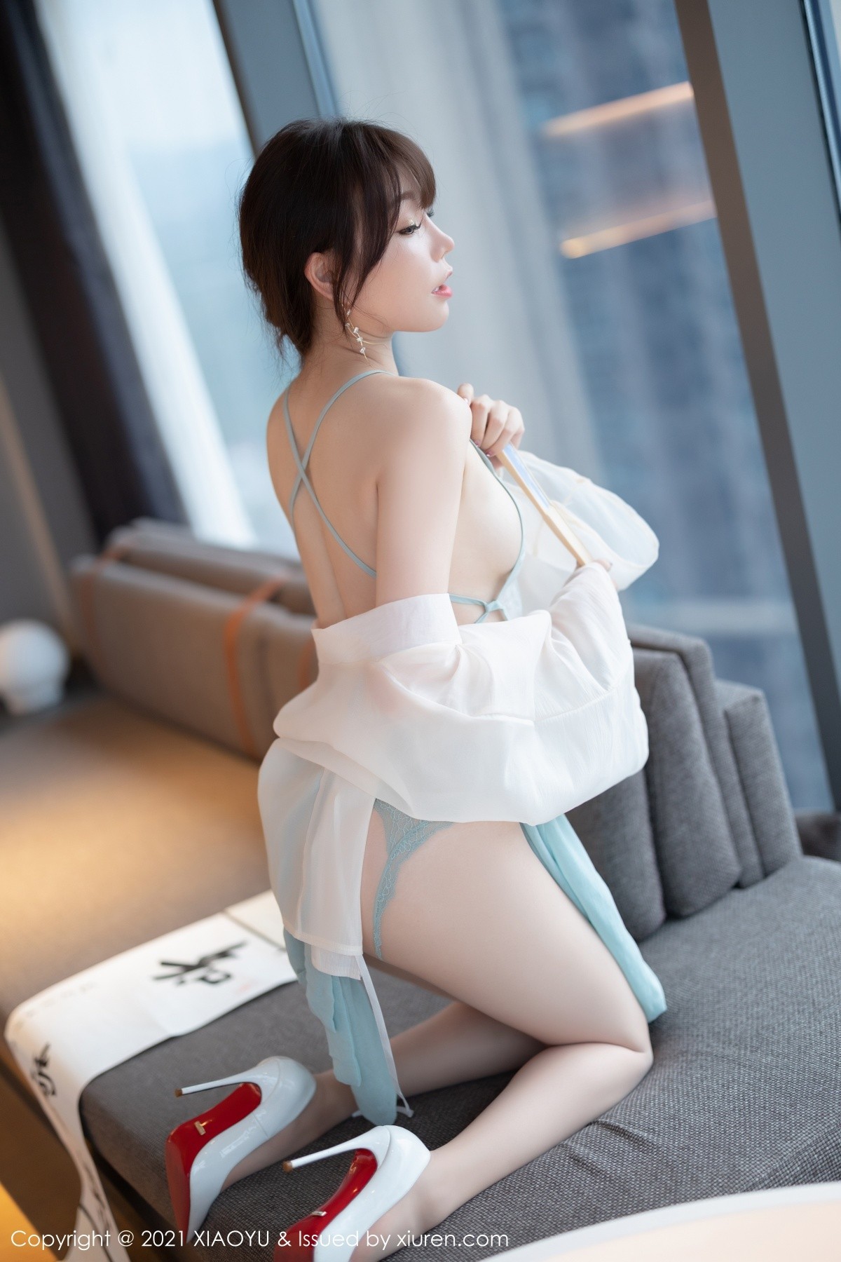 Jpxgyw.com_[XiaoYu画语界]Vol.679_女神芝芝Booty私房古韵着装配超薄肉丝半脱露火辣身材诱惑写真95P