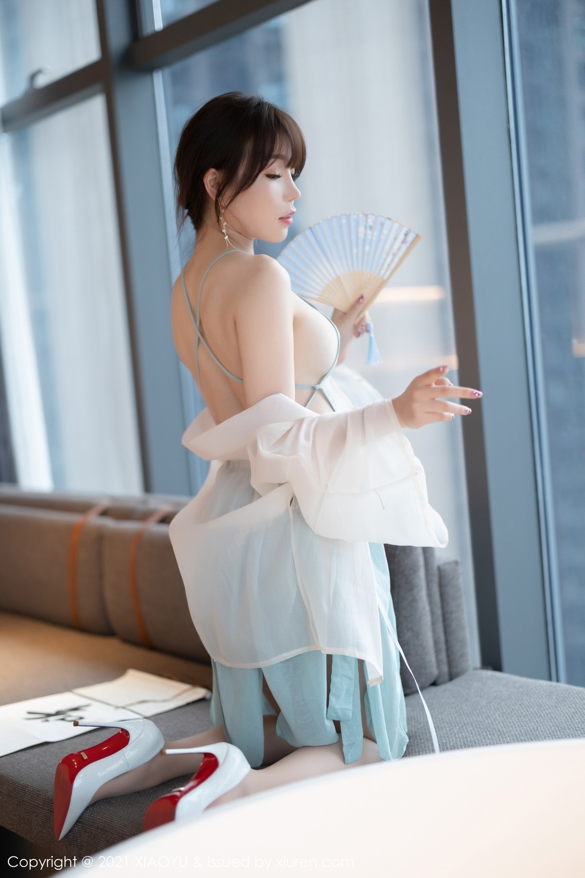 Jpxgyw.com_[XiaoYu画语界]Vol.679_女神芝芝Booty私房古韵着装配超薄肉丝半脱露火辣身材诱惑写真95P