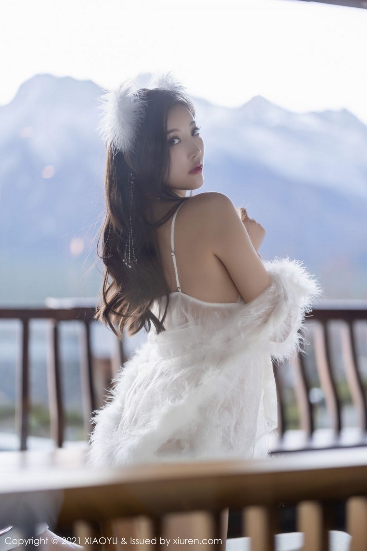 Jpxgyw.com_[XiaoYu画语界]Vol.680_女神杨晨晨sugar丽江心愿旅拍私房轻纱吊裙秀火辣身材诱惑写真69P