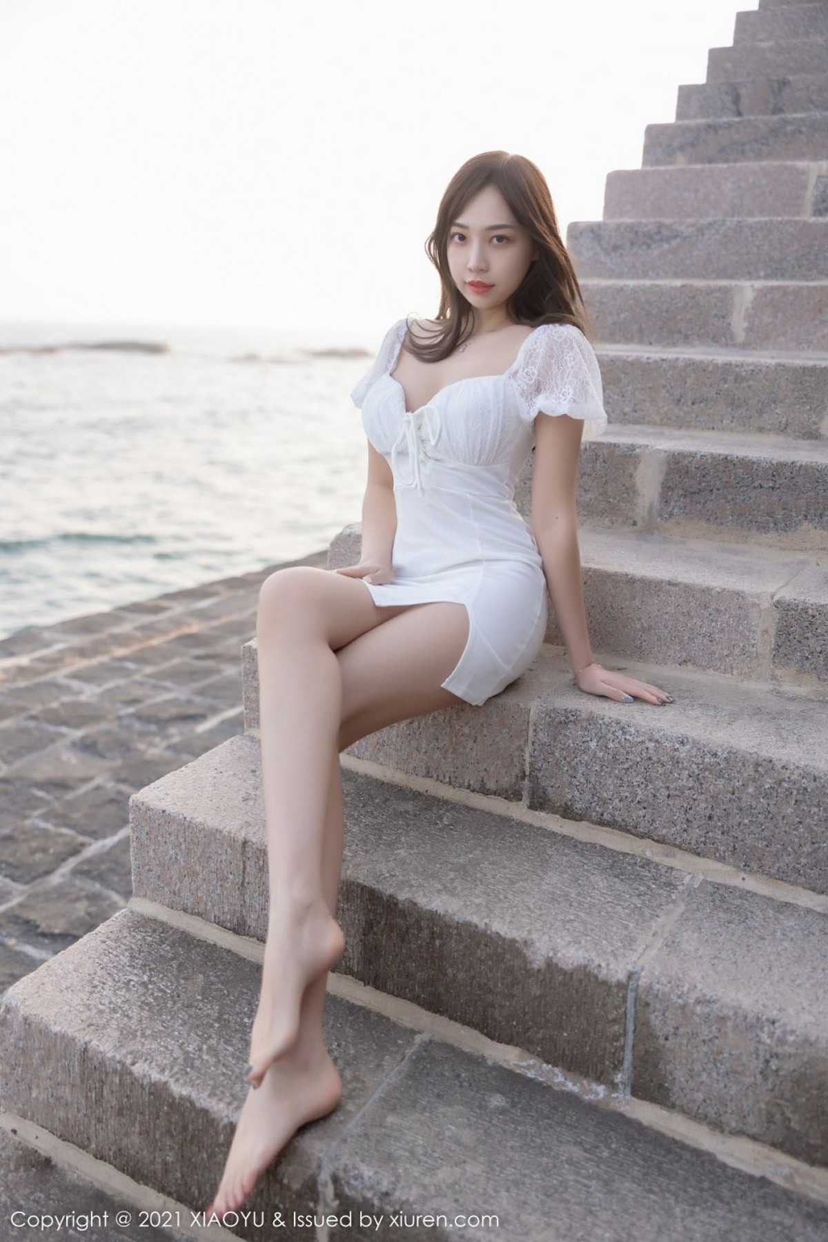 Jpxgyw.com_[XiaoYu画语界]Vol.681_模特郑颖姗Bev青岛旅拍私房浴室薄透白裙配白丝袜湿身诱惑写真77P