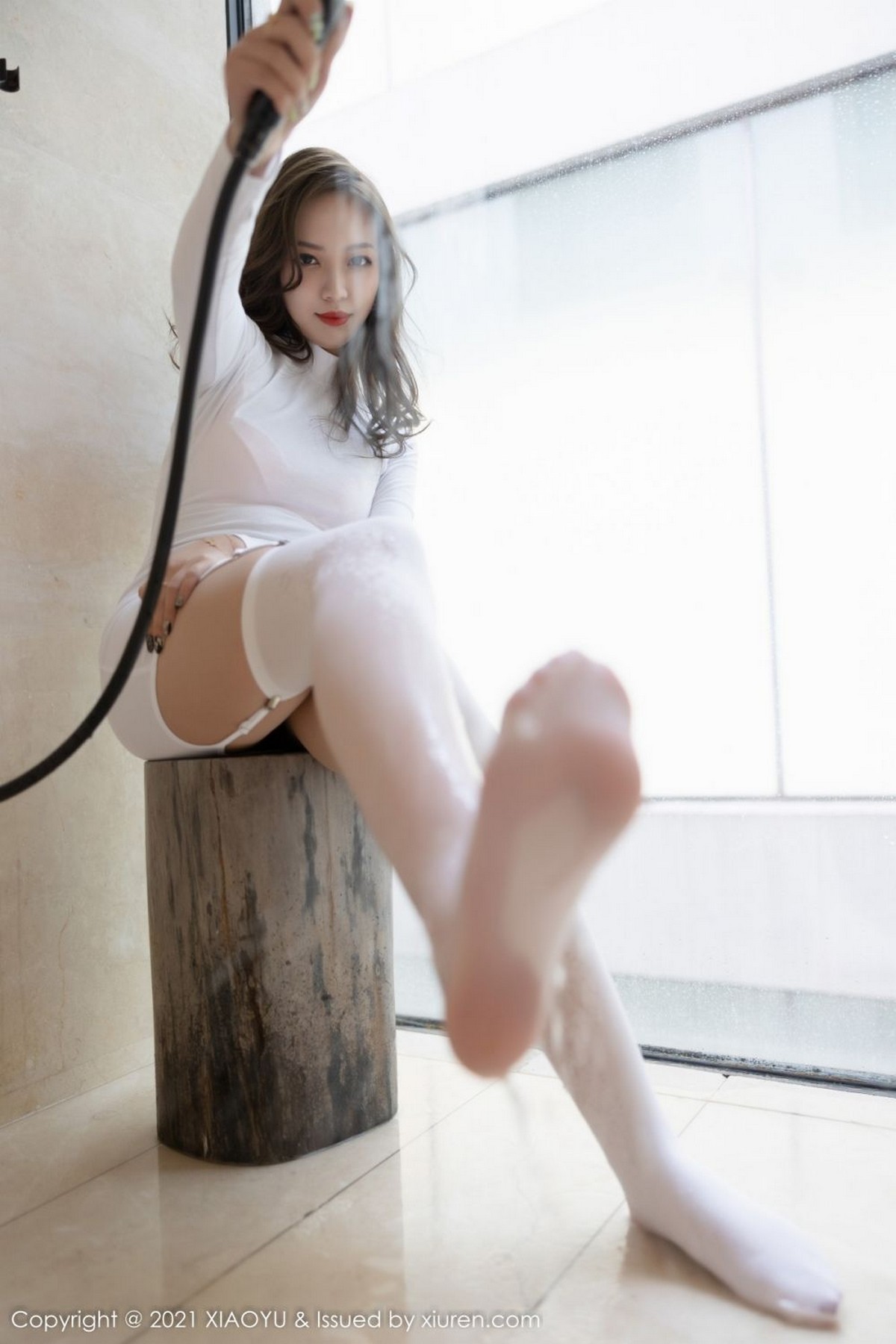 Jpxgyw.com_[XiaoYu画语界]Vol.681_模特郑颖姗Bev青岛旅拍私房浴室薄透白裙配白丝袜湿身诱惑写真77P