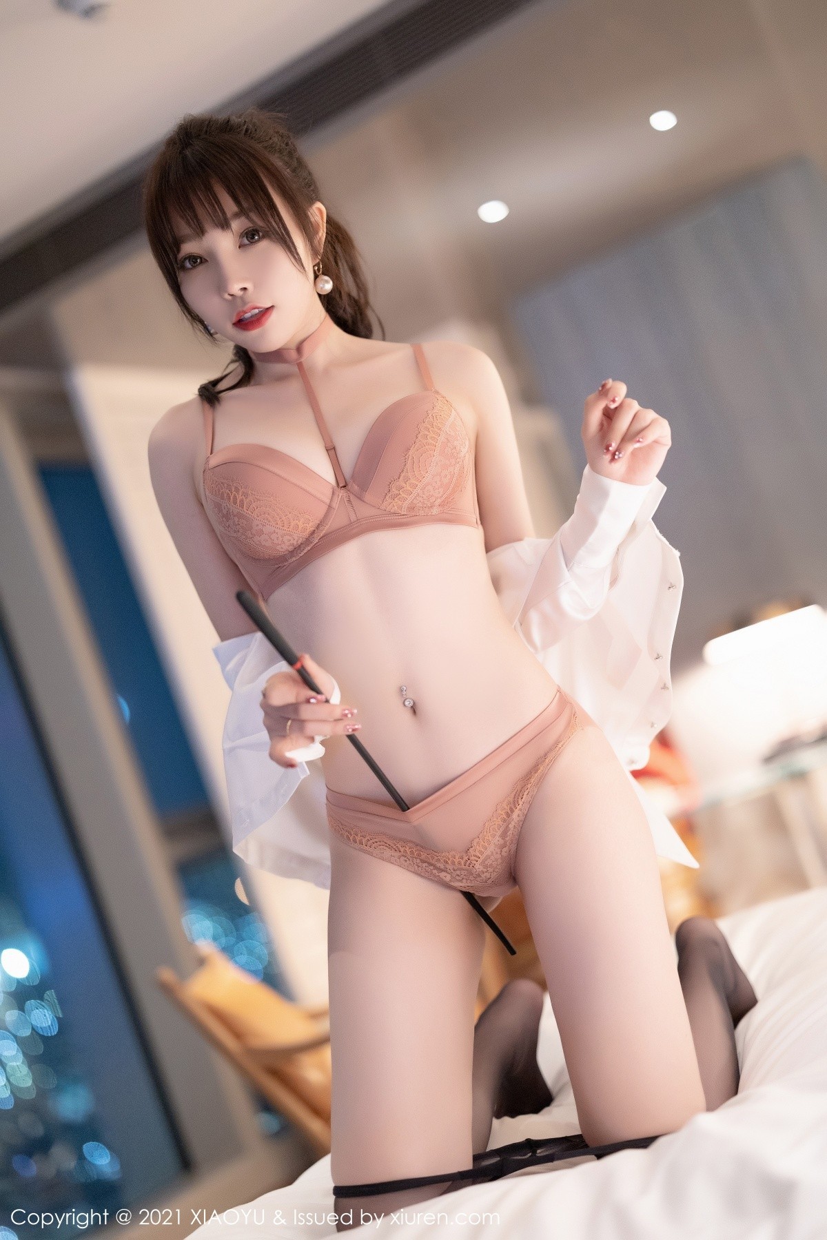 Jpxgyw.com_[XiaoYu画语界]Vol.684_女神芝芝Booty教师角色主题性感白T配超薄黑丝裤袜诱惑写真98P