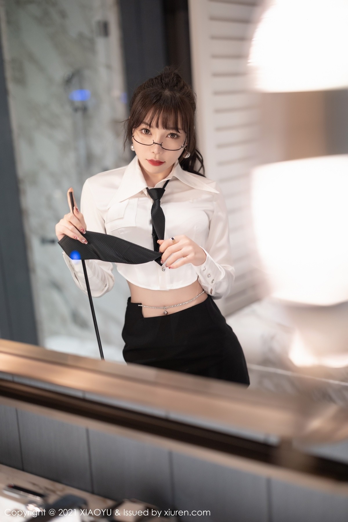 Jpxgyw.com_[XiaoYu画语界]Vol.684_女神芝芝Booty教师角色主题性感白T配超薄黑丝裤袜诱惑写真98P