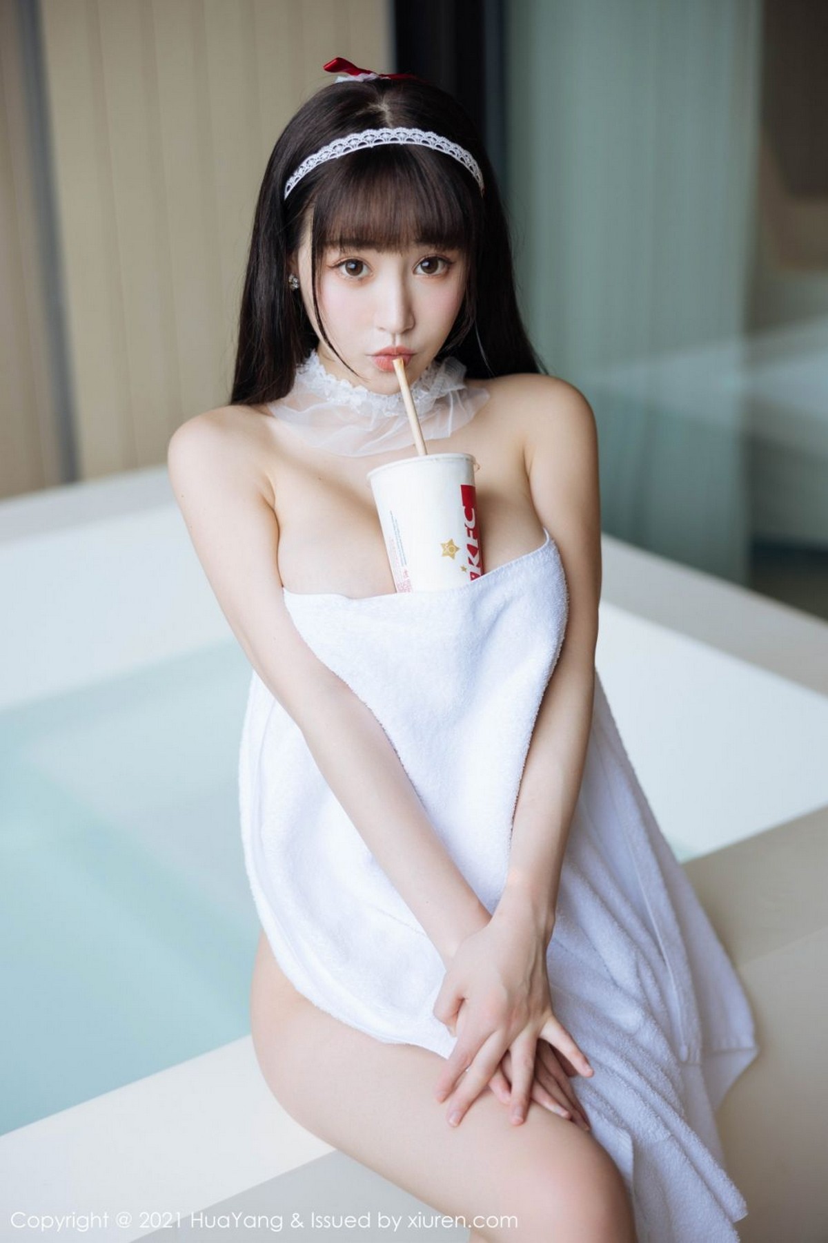 Jpxgyw.com_[HuaYang花漾]Vol.477_女神朱可儿Flower三亚旅拍浴室轻透薄纱配白丝袜火辣诱惑写真52P