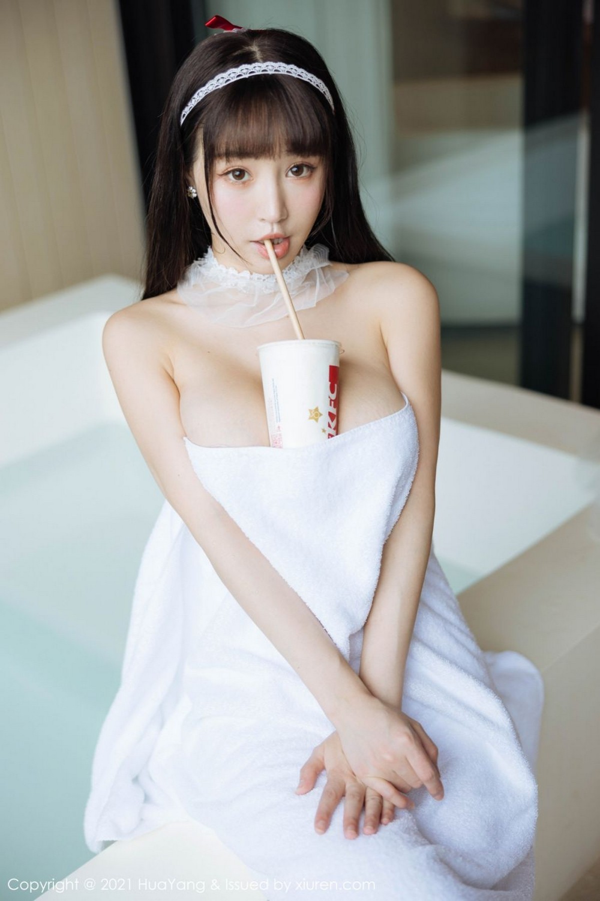 Jpxgyw.com_[HuaYang花漾]Vol.477_女神朱可儿Flower三亚旅拍浴室轻透薄纱配白丝袜火辣诱惑写真52P