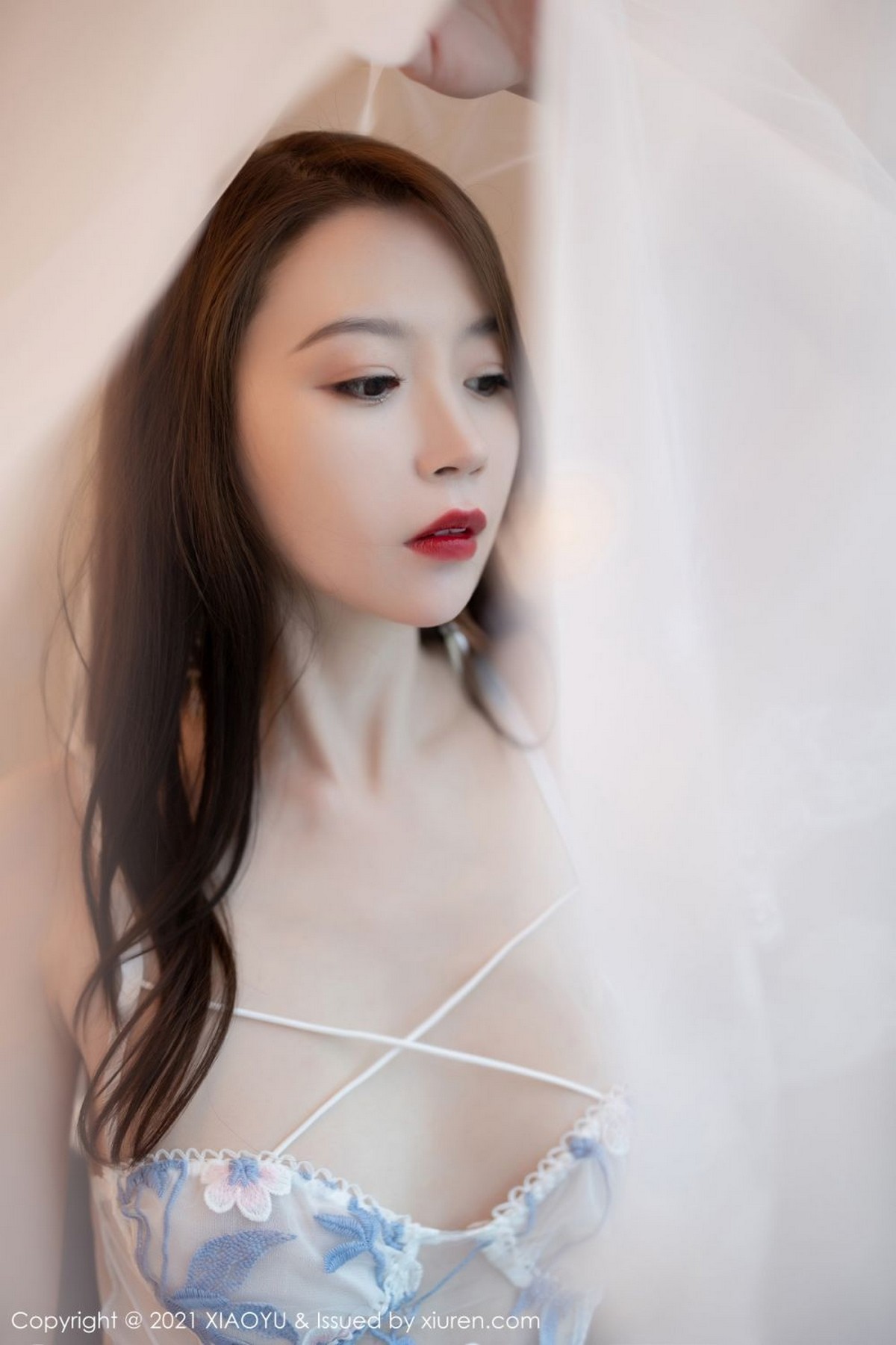 Jpxgyw.com_[XiaoYu画语界]Vol.687_模特梦心月床上脱淡蓝色短裙露蕾丝内衣秀高挑身材诱惑写真63P