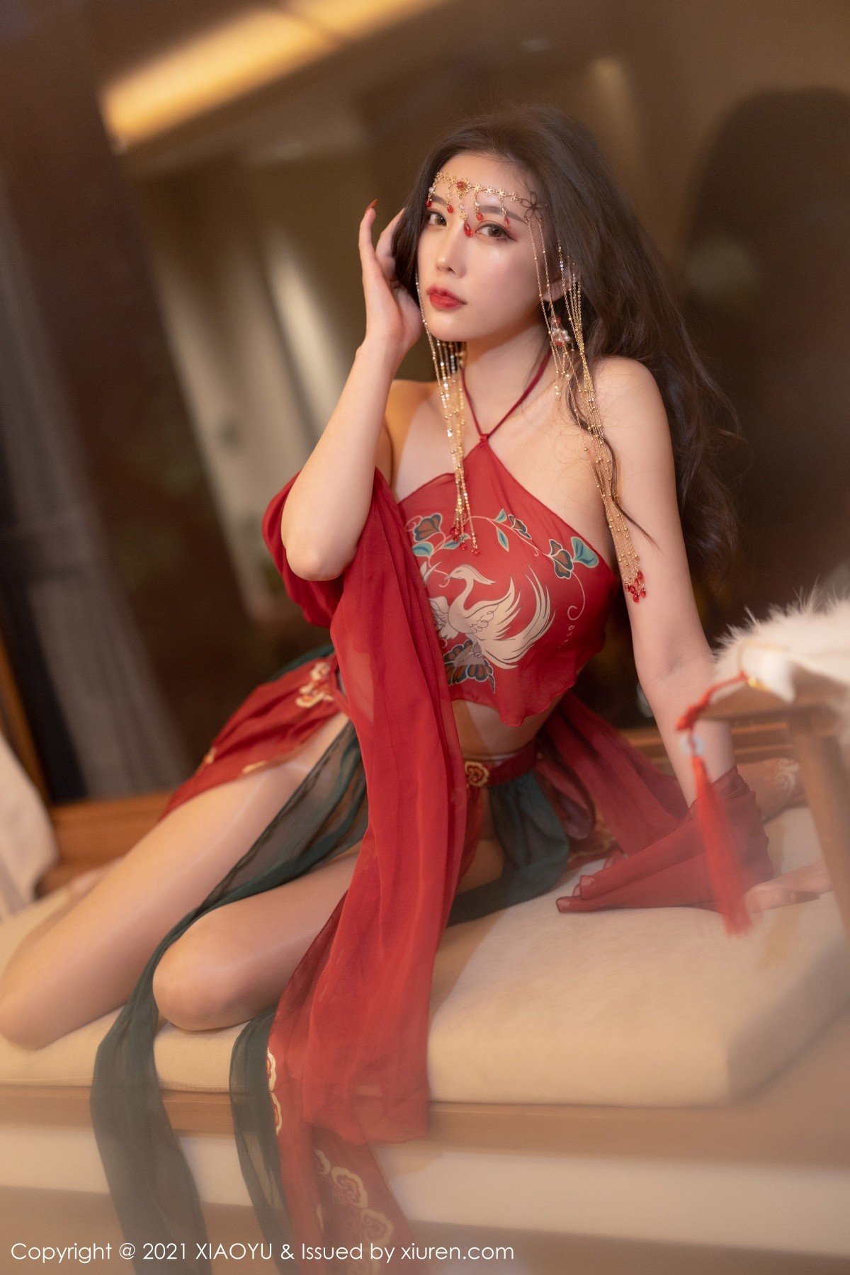 Jpxgyw.com_[XiaoYu画语界]Vol.688_女神杨晨晨sugar丽江心愿旅拍私房红色古装肚兜撩人诱惑写真83P