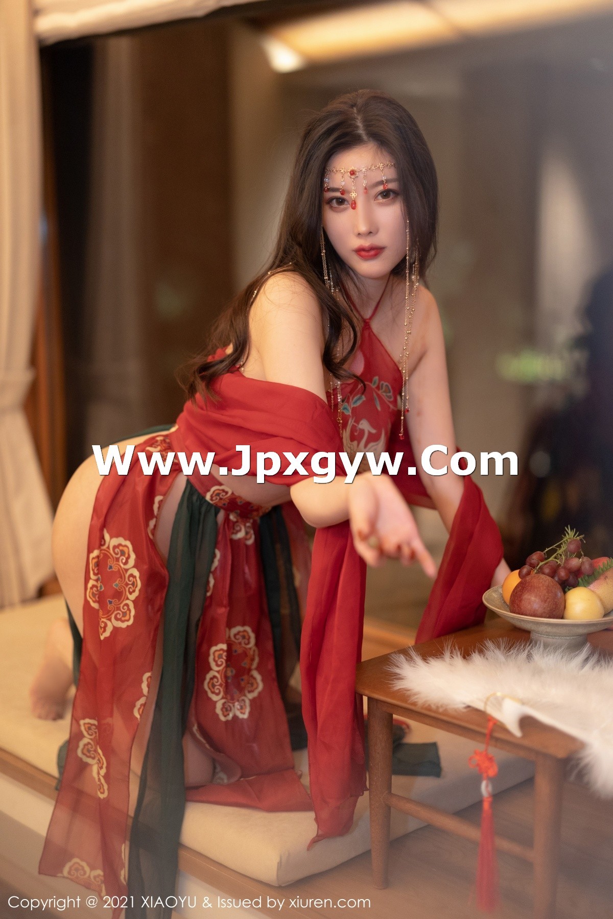 Jpxgyw.com_[XiaoYu画语界]Vol.688_女神杨晨晨sugar丽江心愿旅拍私房红色古装肚兜撩人诱惑写真83P