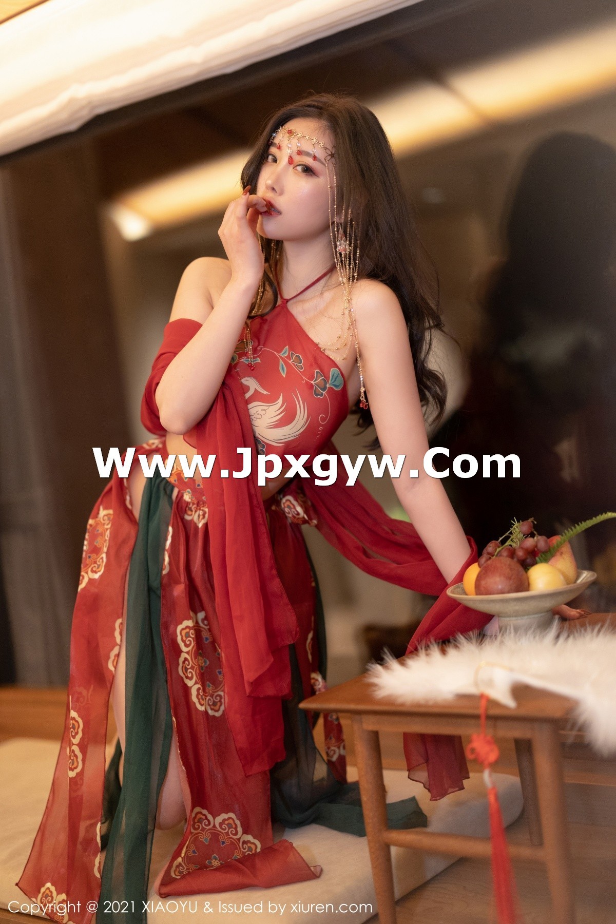 Jpxgyw.com_[XiaoYu画语界]Vol.688_女神杨晨晨sugar丽江心愿旅拍私房红色古装肚兜撩人诱惑写真83P