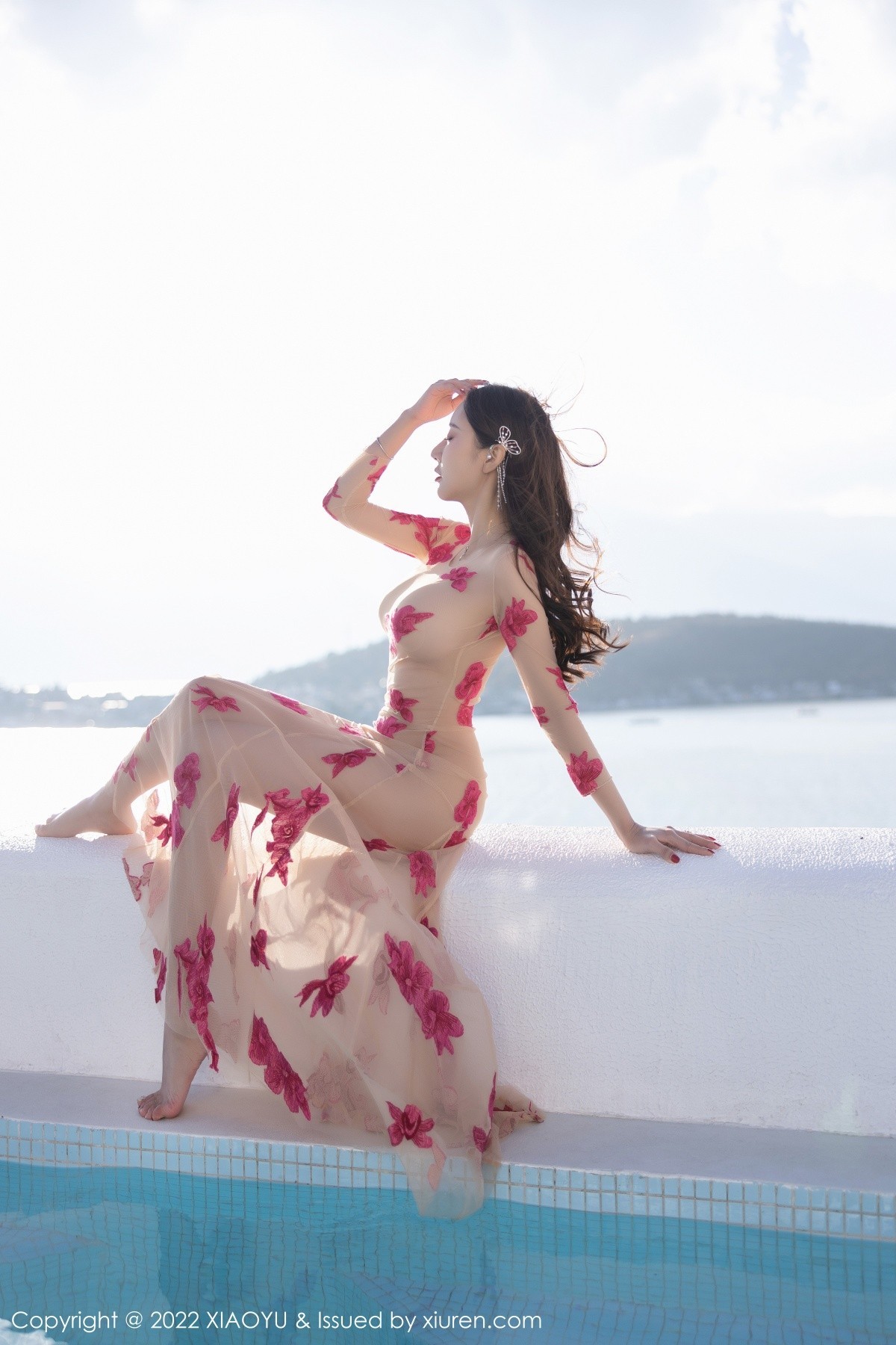 Jpxgyw.com_[XiaoYu画语界]Vol.691_女神王馨瑶yanni云南洱海心愿旅拍泳池薄纱吊裙湿身诱惑写真70P