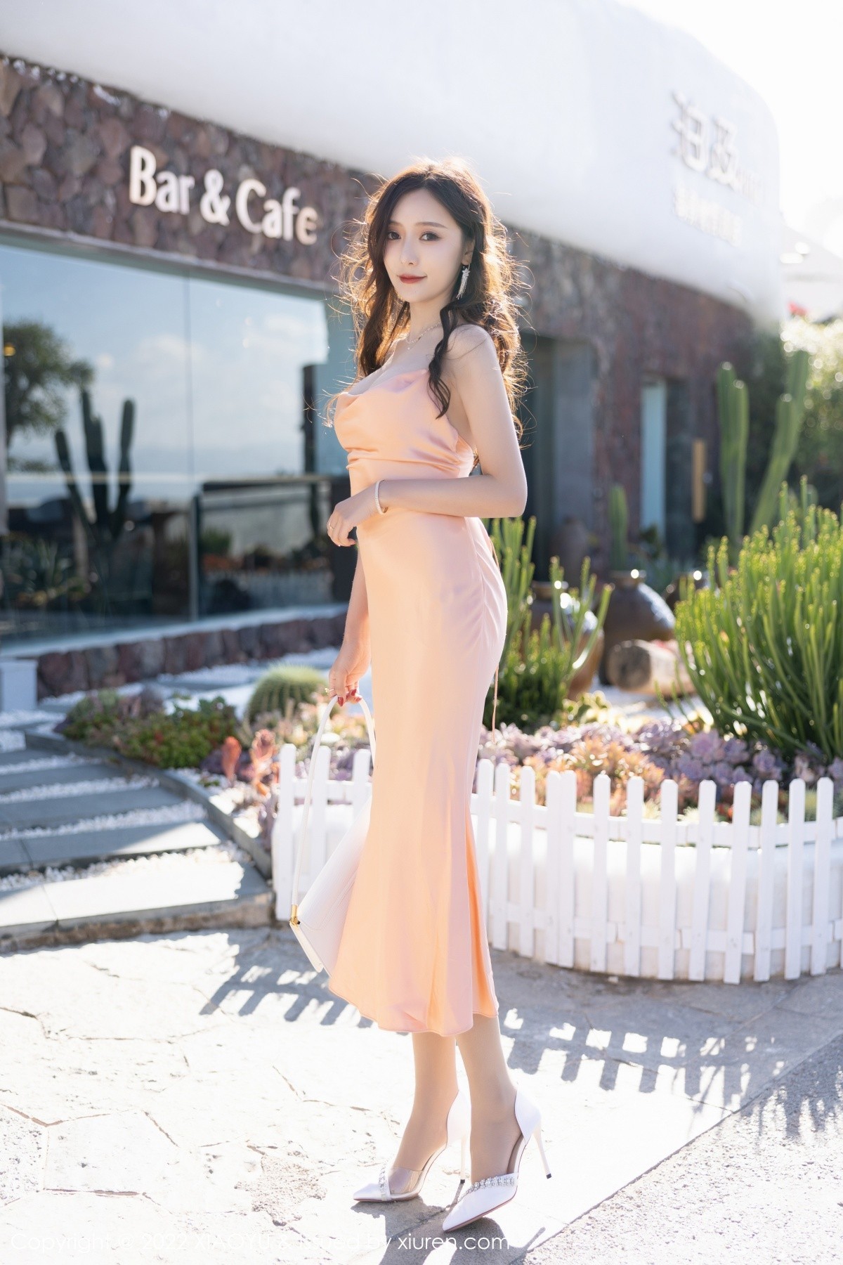 Jpxgyw.com_[XiaoYu画语界]Vol.691_女神王馨瑶yanni云南洱海心愿旅拍泳池薄纱吊裙湿身诱惑写真70P