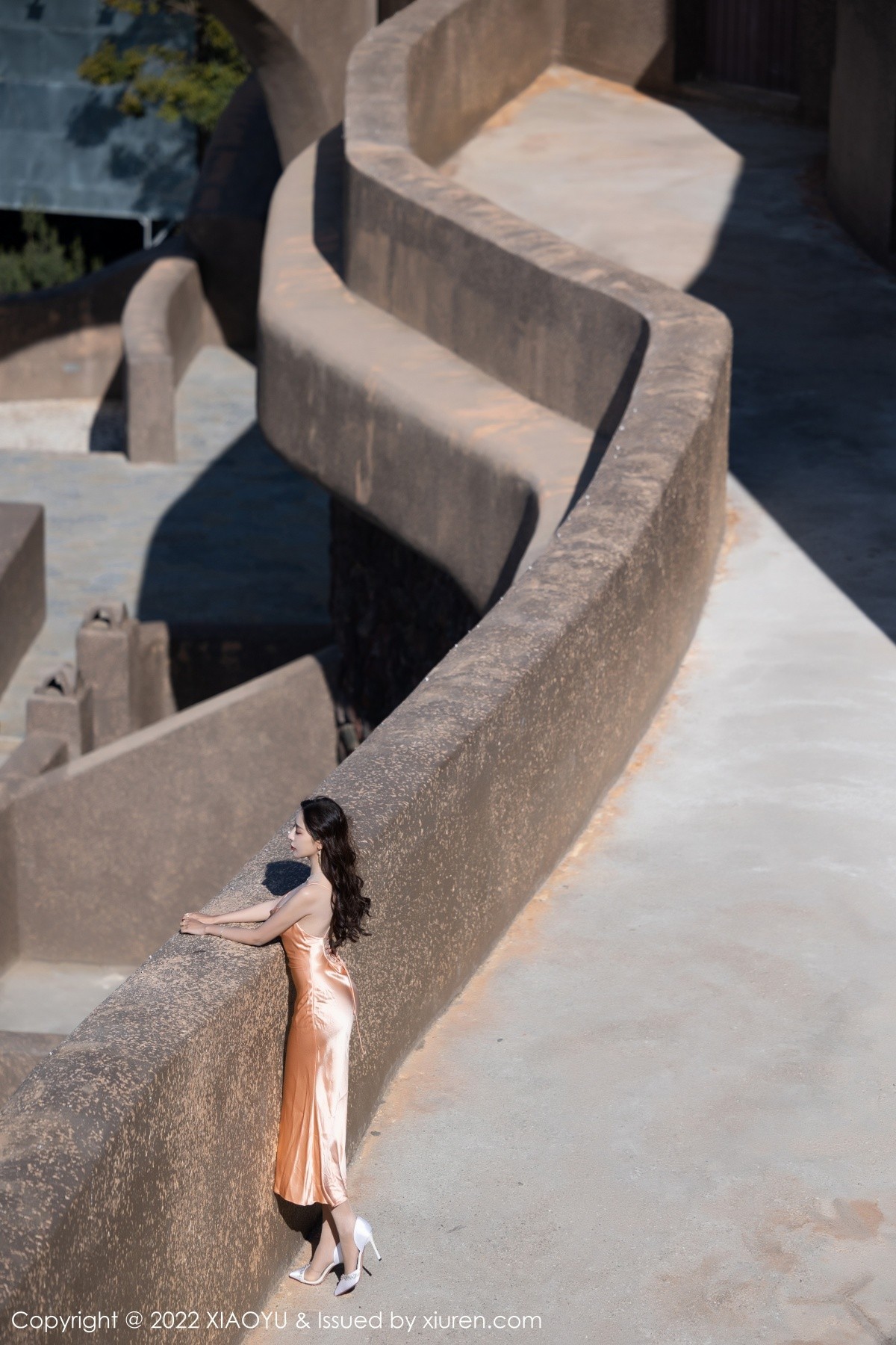 Jpxgyw.com_[XiaoYu画语界]Vol.691_女神王馨瑶yanni云南洱海心愿旅拍泳池薄纱吊裙湿身诱惑写真70P